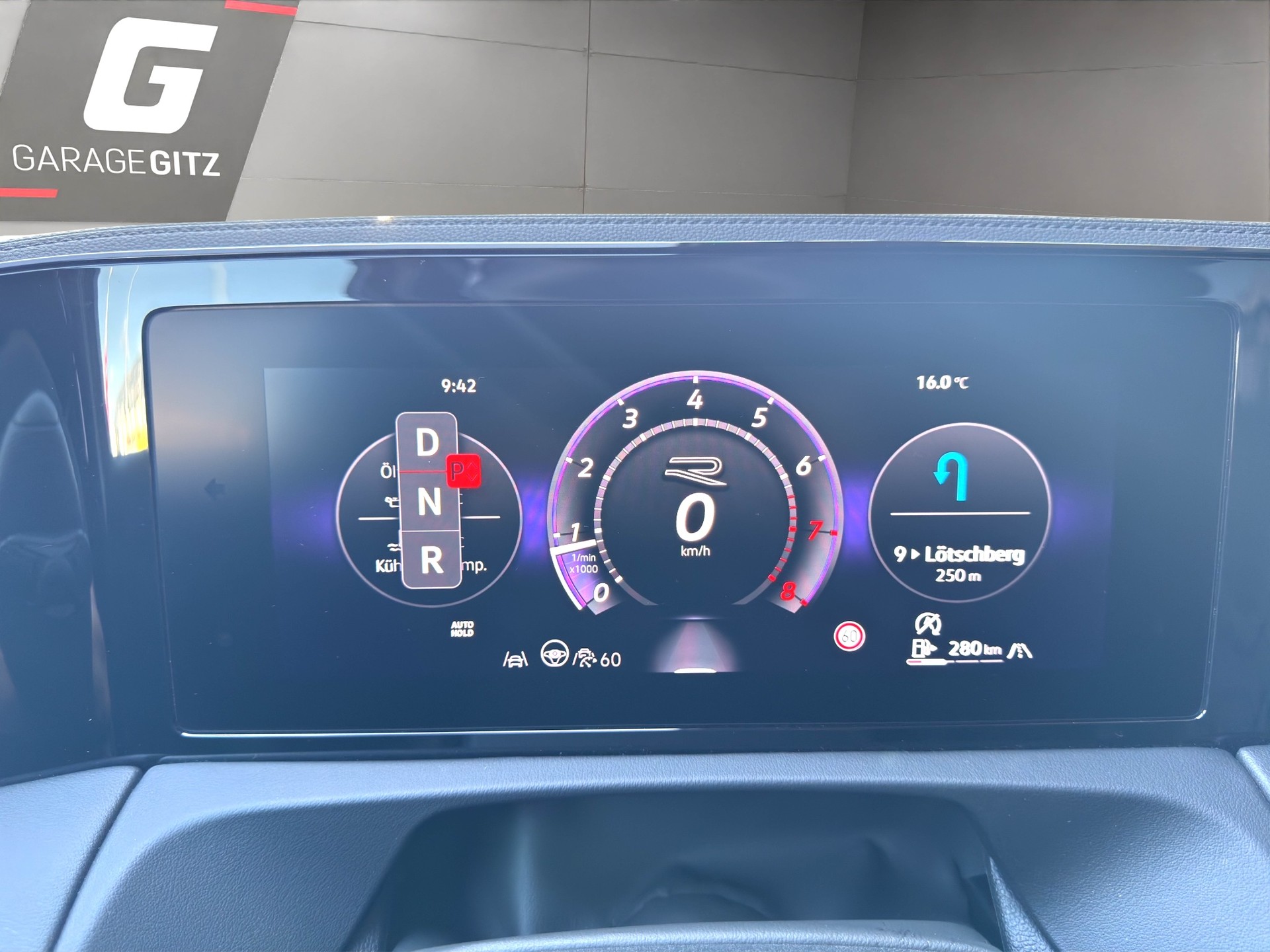 VW Tiguan 2.0 TSI DSG R-Line 4Motion-image-12
