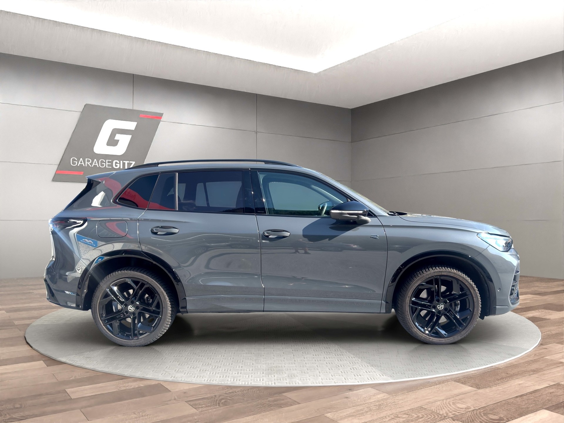 VW Tiguan 2.0 TSI DSG R-Line 4Motion-image-5