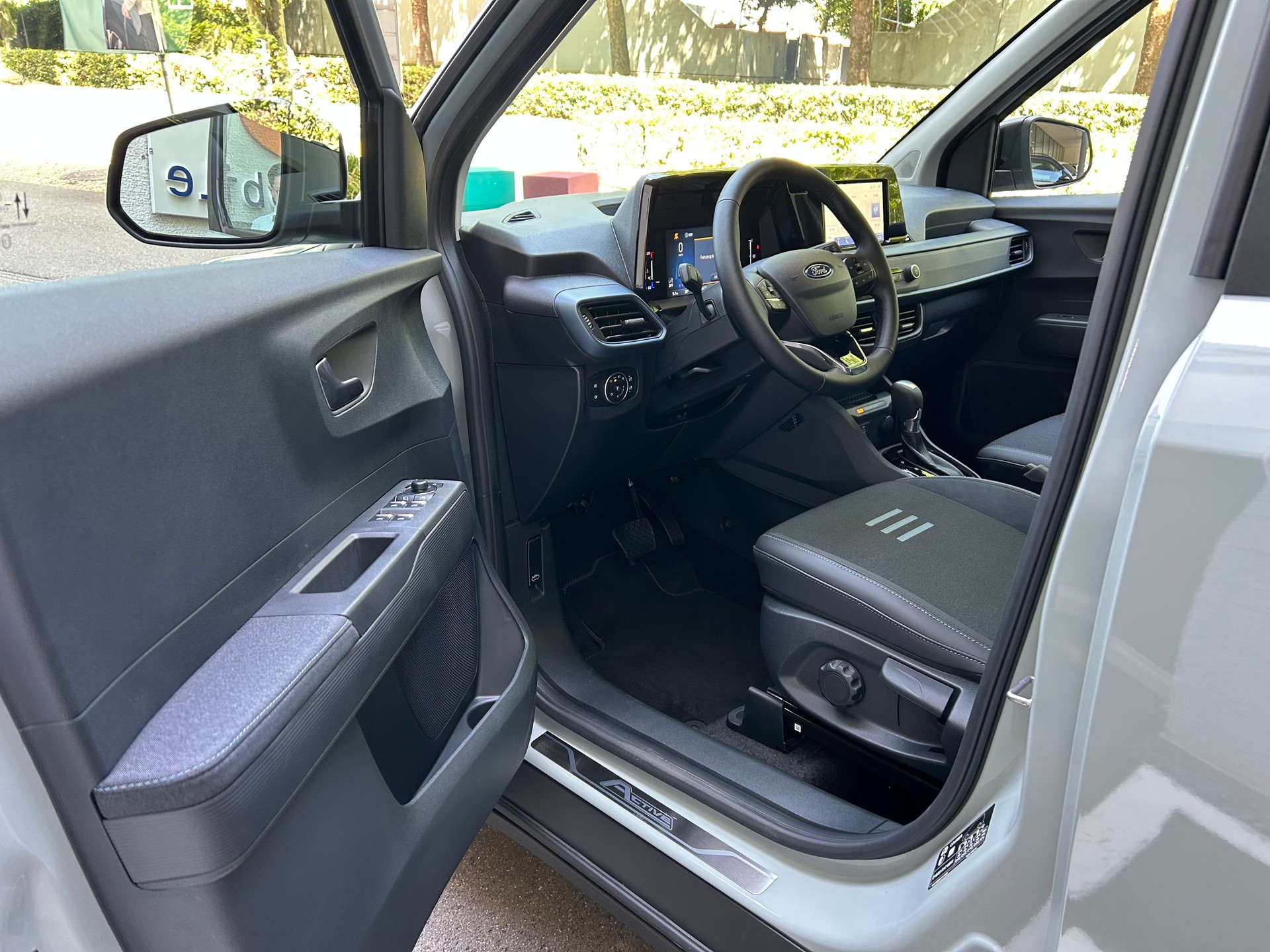 FORD Tourneo Courier 1.0 EcoBoost Active Automat-image-5