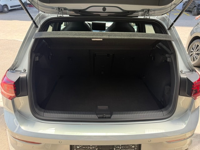 VW Golf 1.5 e TSI mHEV R-Line DSG-image-6