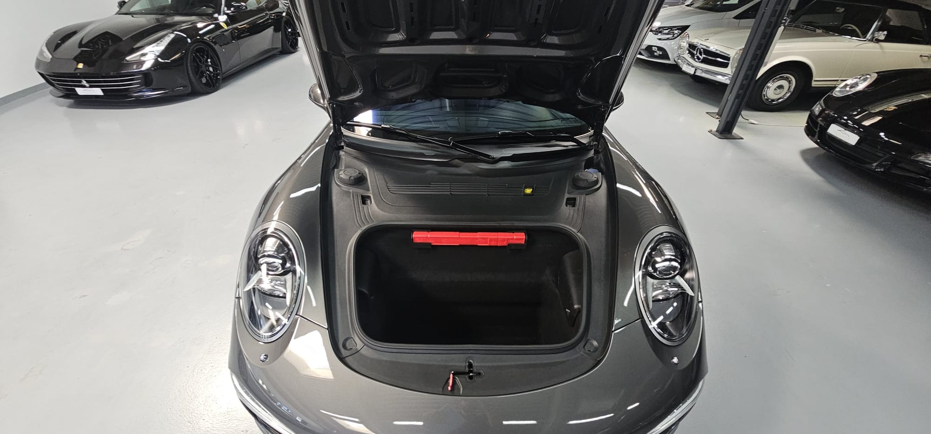 PORSCHE 911 Carrera 4S PDK-image-12