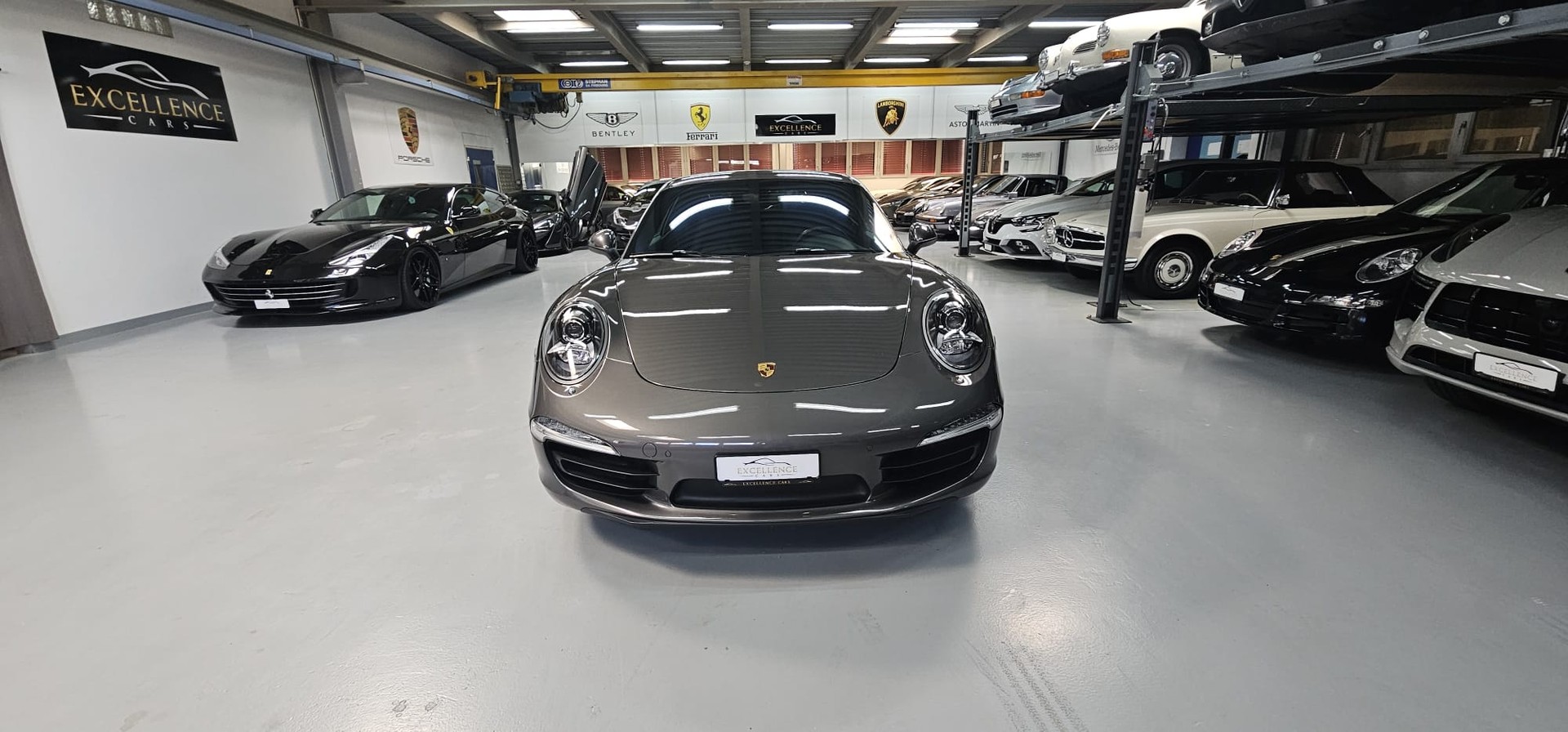 PORSCHE 911 Carrera 4S PDK-showroom-element-1