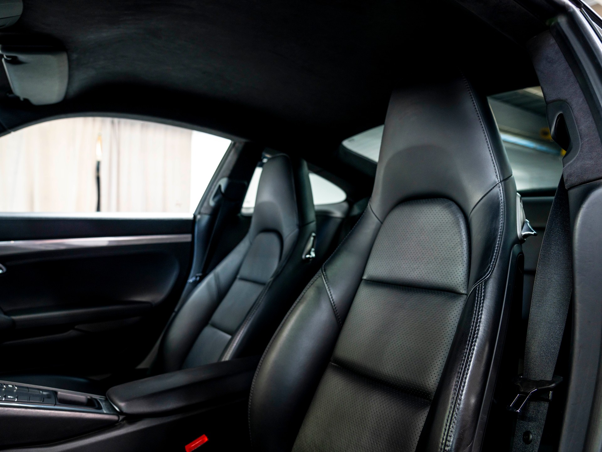 PORSCHE 911 Carrera 4S PDK-image-15
