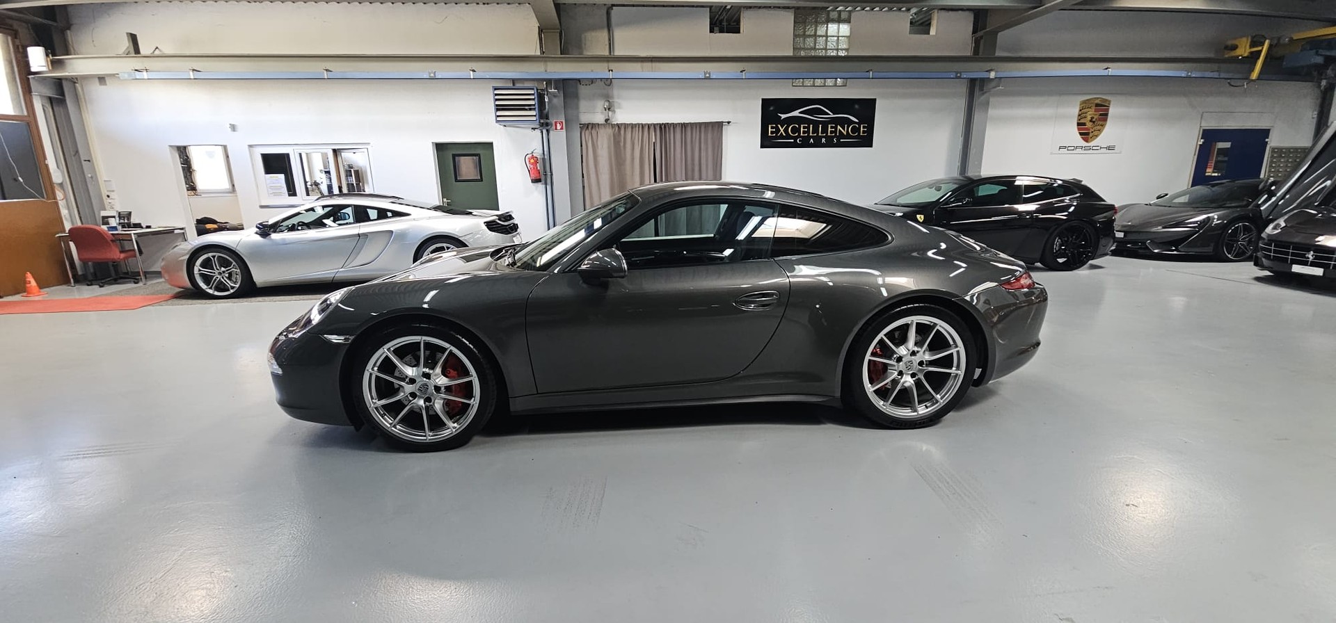 PORSCHE 911 Carrera 4S PDK-image-4