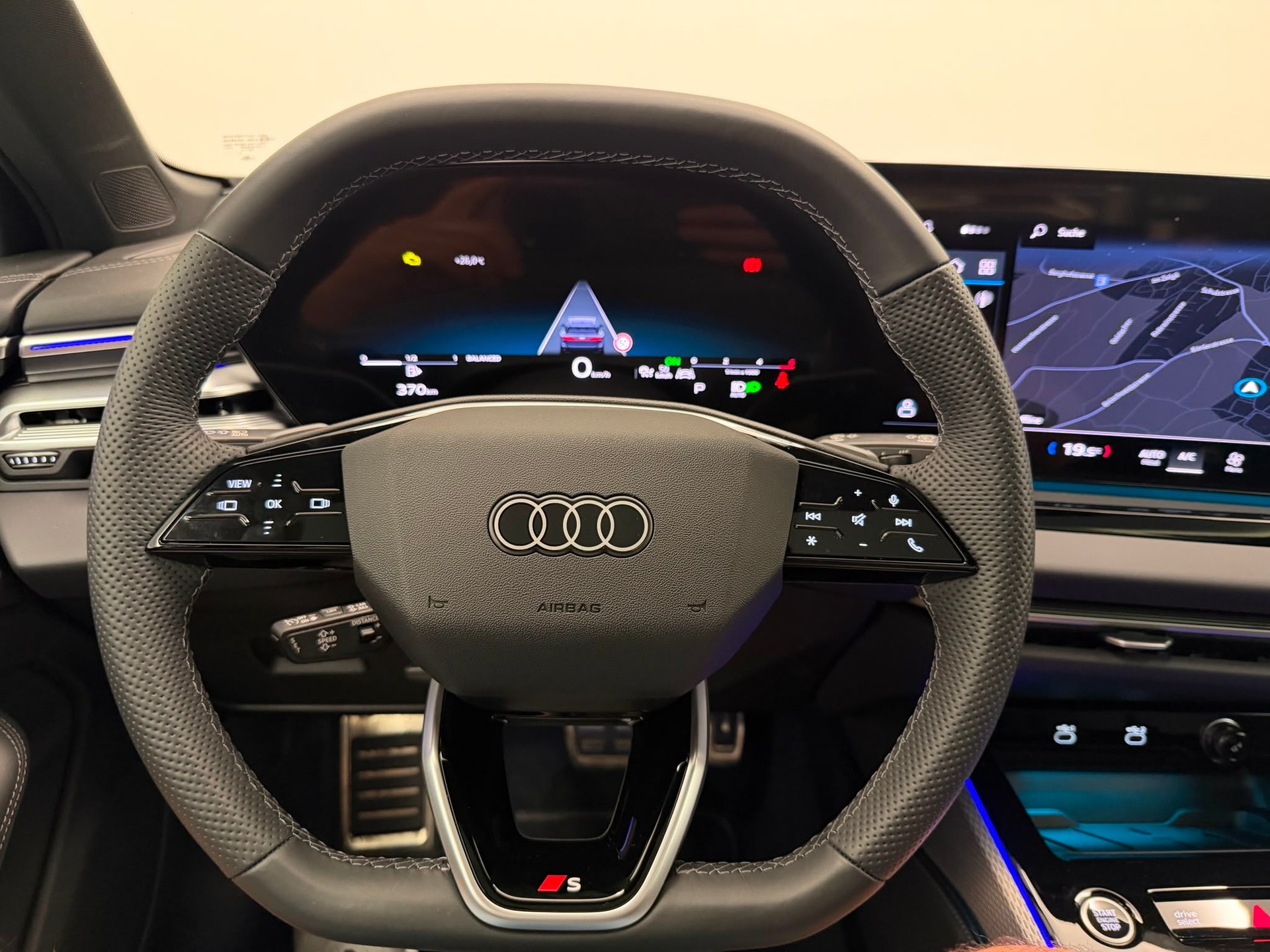 AUDI A6 Avant TDI S-Line 150 kW S tronic-image-23