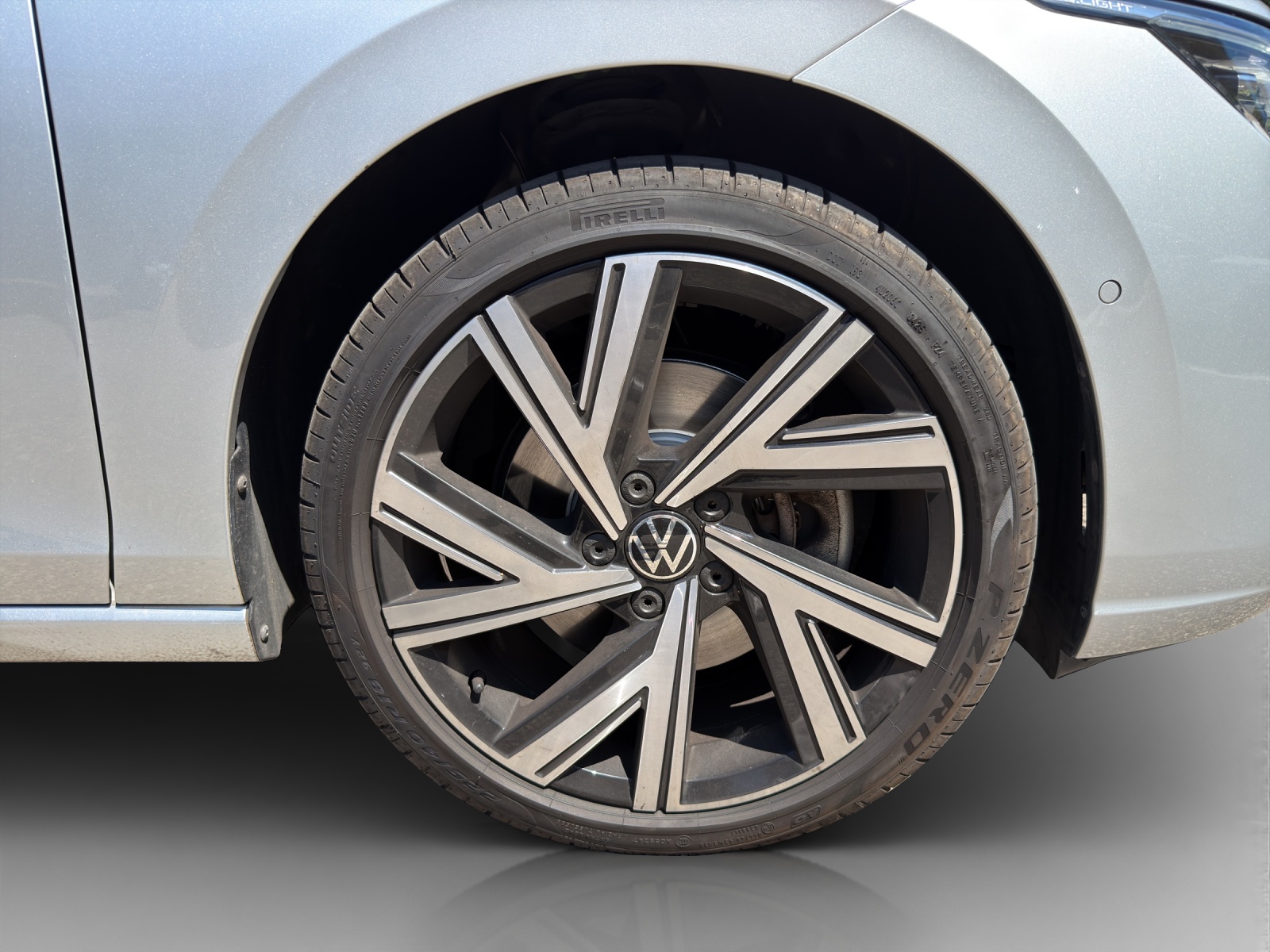 VW Golf 2.0 TSI Style DSG 4 Motion-image-12