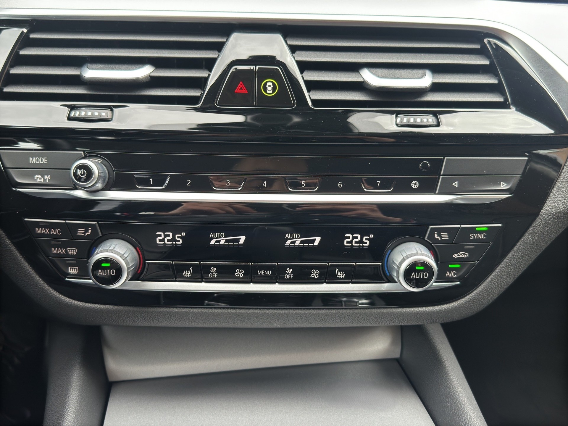 BMW 530d xDrive 48V Touring (CH)-image-19