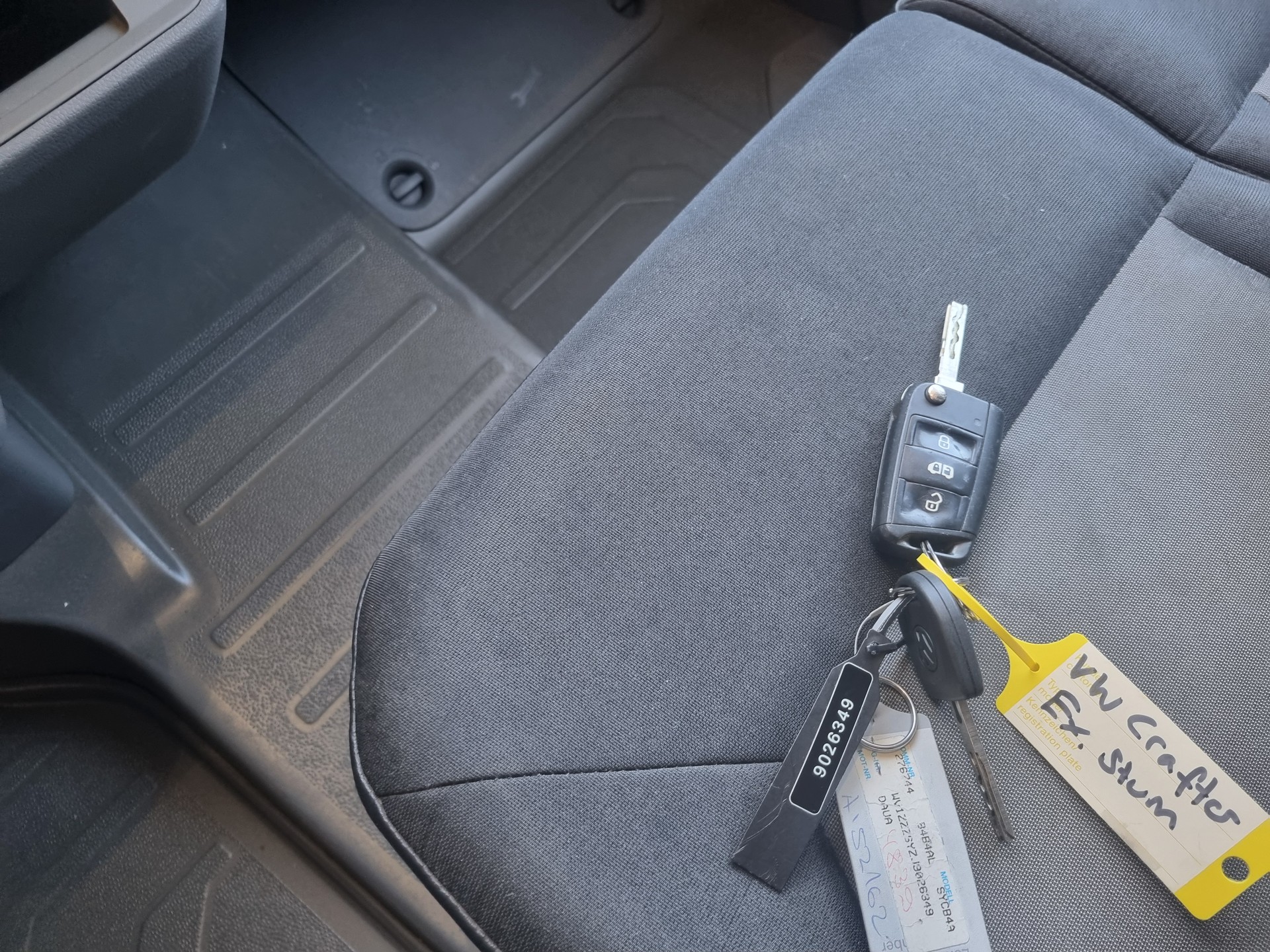 VW Crafter 35 2.0 TDI L4-image-10