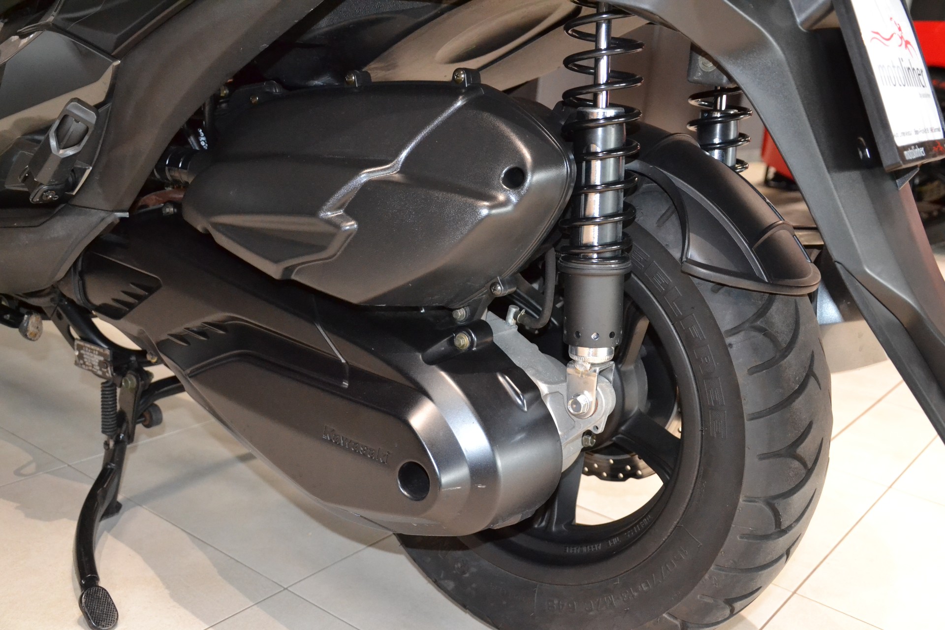 KAWASAKI J 300 SE ABS-image-9