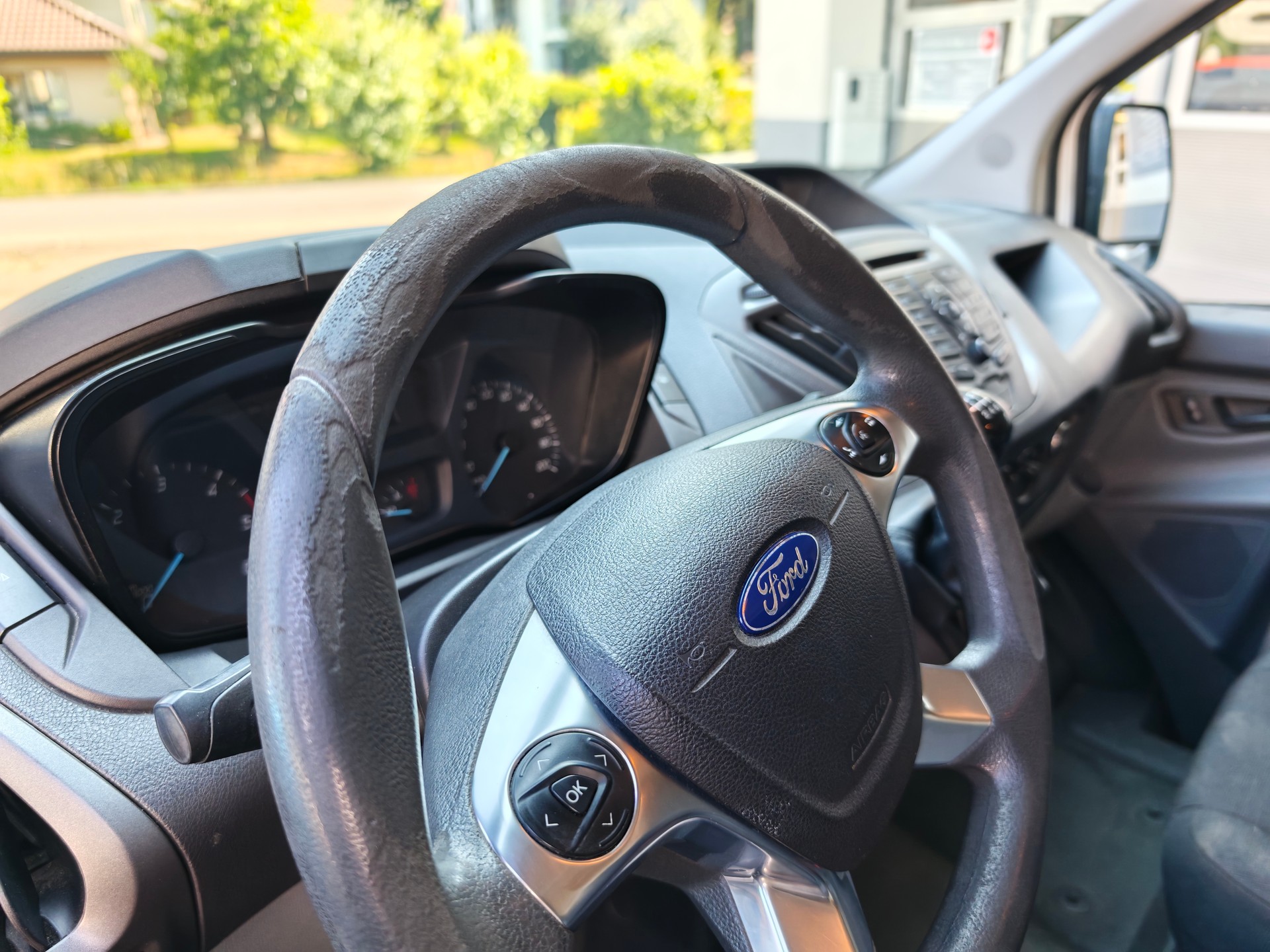 FORD Transit Custom Van 270 L1H1 Startup-image-12