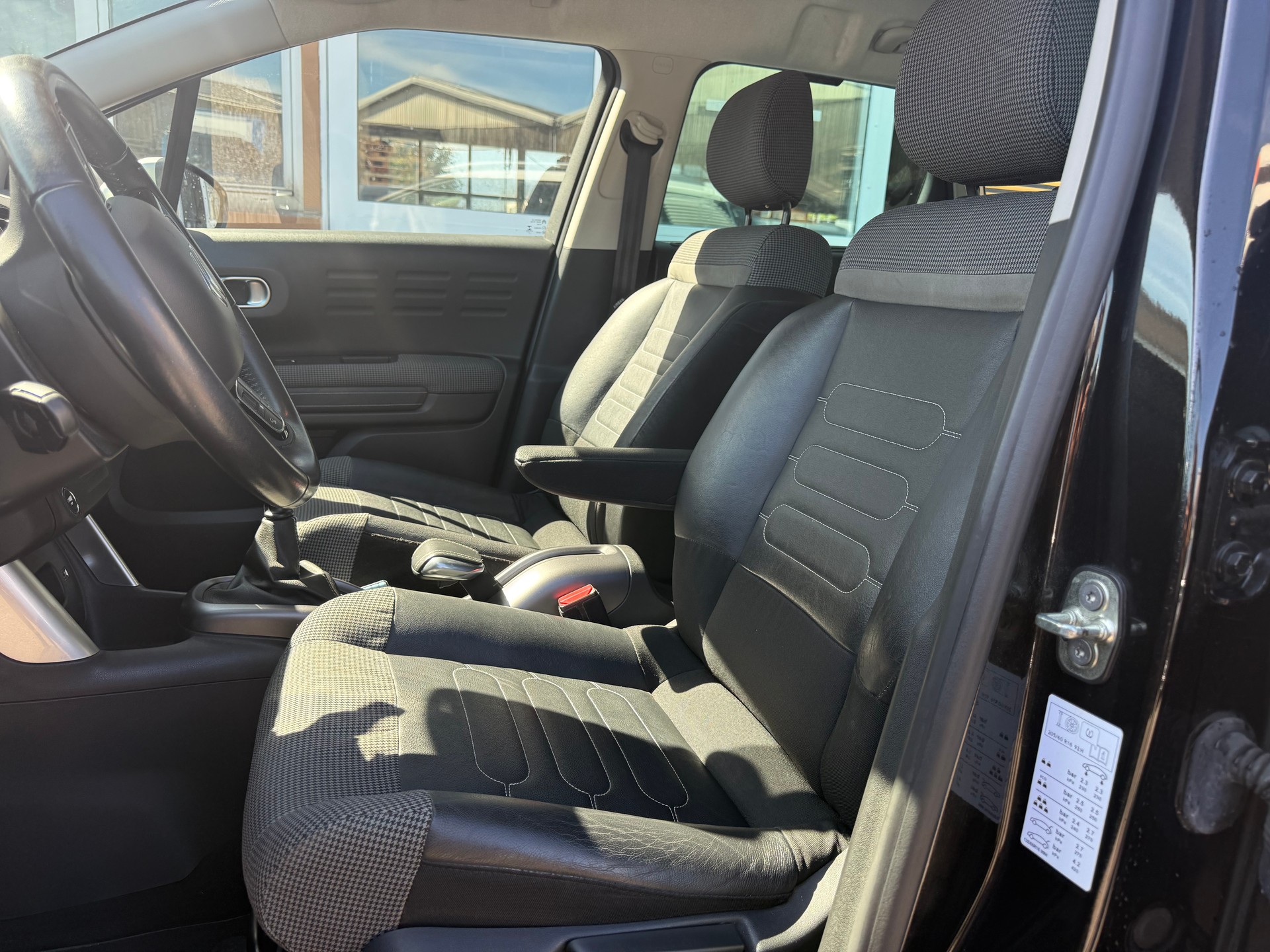 CITROEN C3 Aircross 1.2i PureTech Feel-image-6