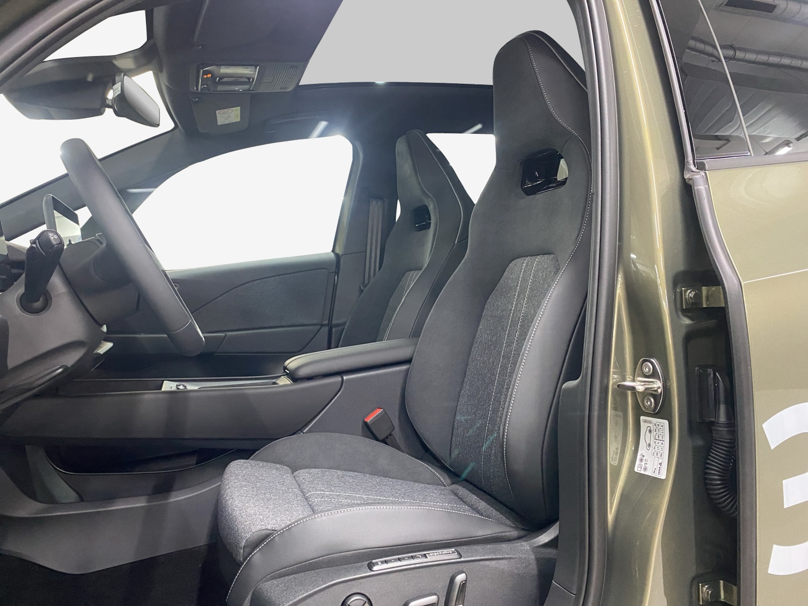 VW ID.3 Neo 79 kWh 231 PS Style-image-7