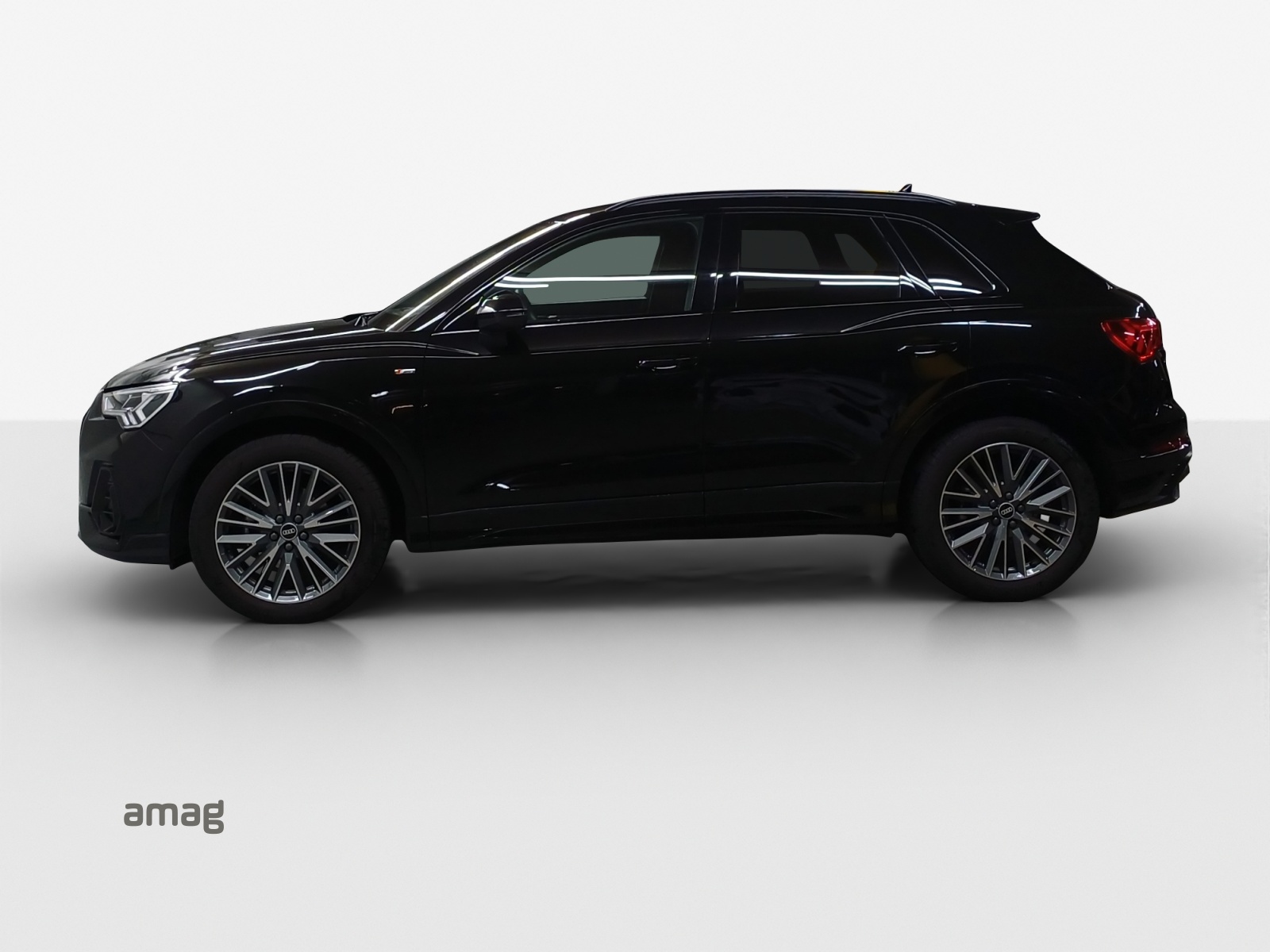 AUDI Q3 35 TFSI S line S-tronic-image-1