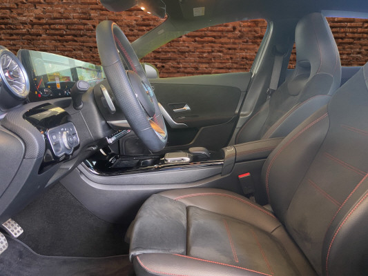 MERCEDES-BENZ A 180 Night Star AMG Line-image-10