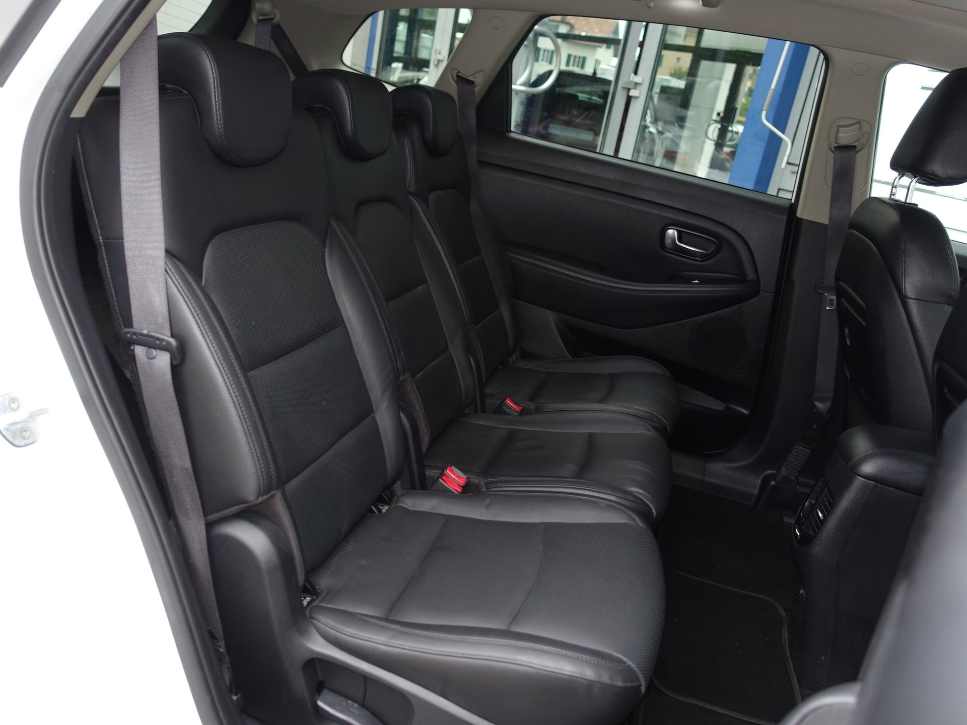 KIA Carens 1.7 CRDi Style DCT-image-20