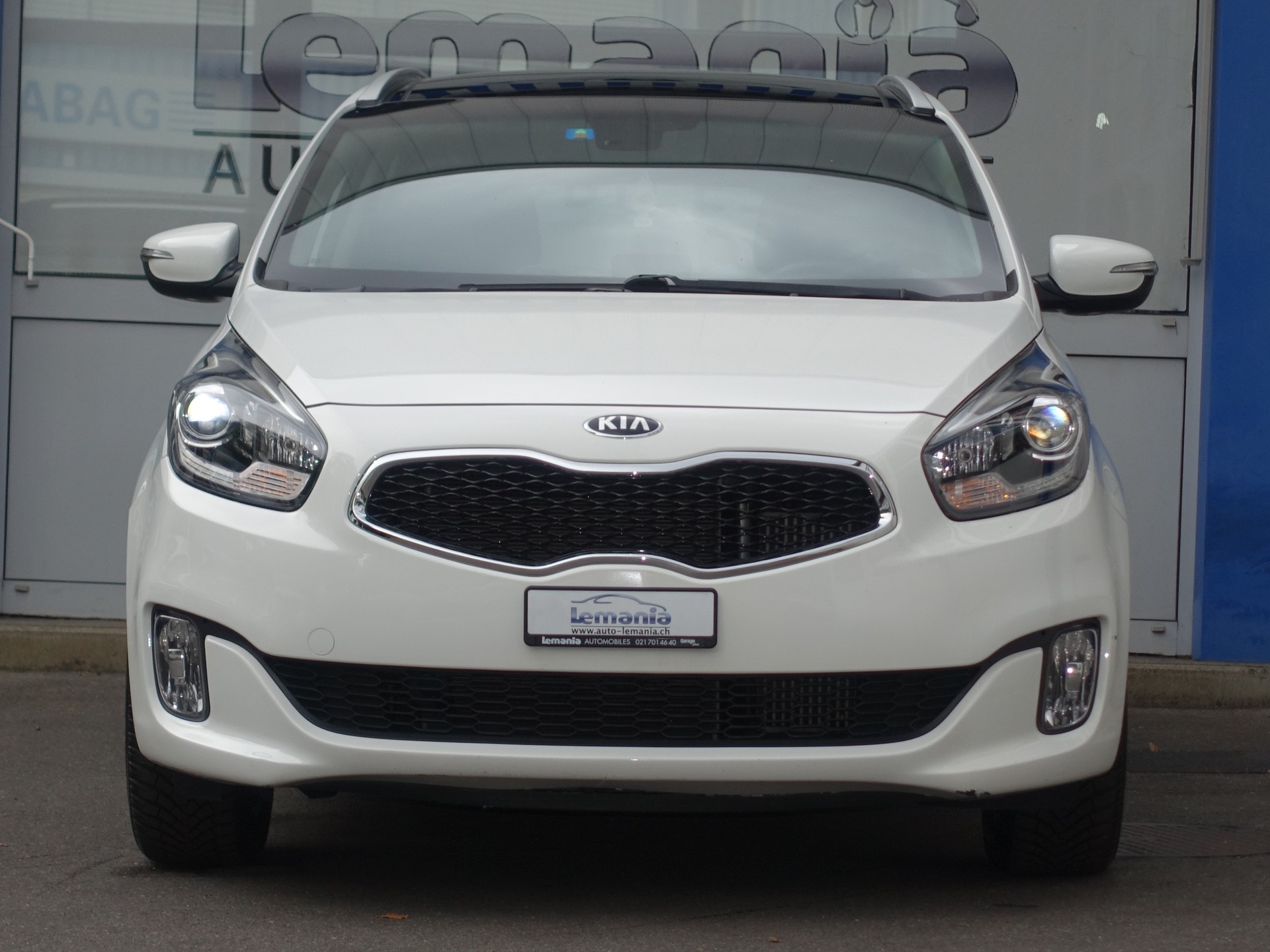 KIA Carens 1.7 CRDi Style DCT-image-2