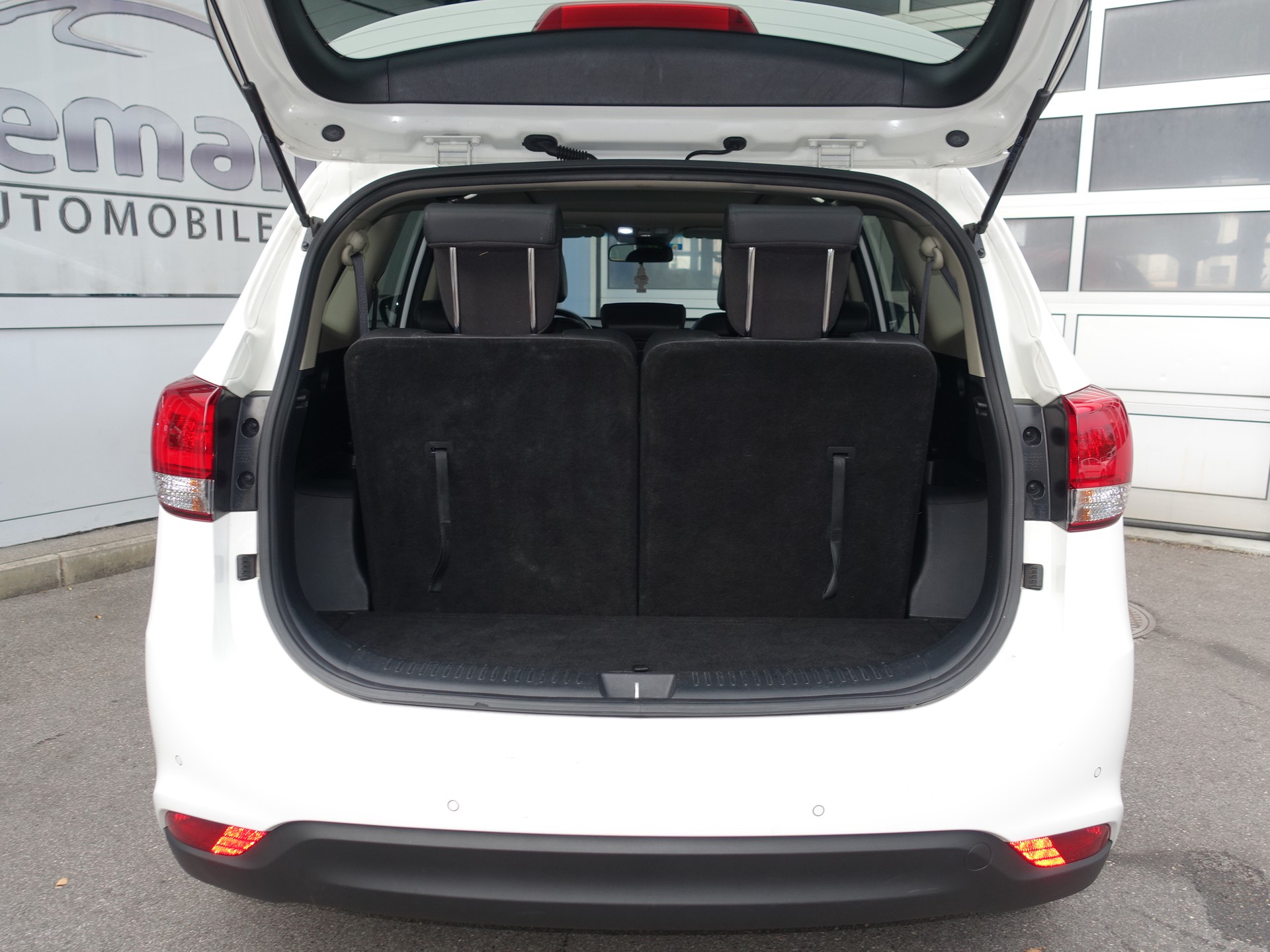 KIA Carens 1.7 CRDi Style DCT-image-21