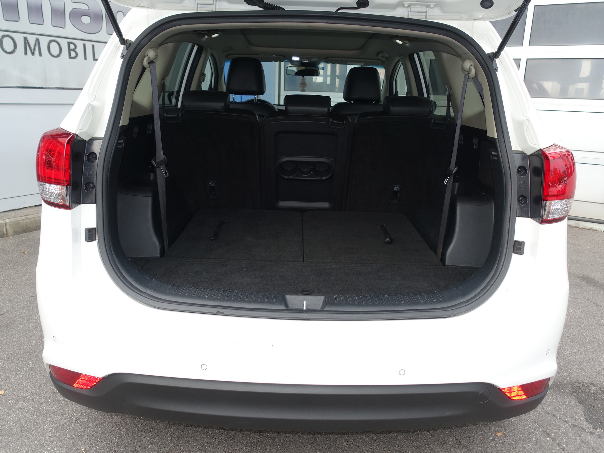 KIA Carens 1.7 CRDi Style DCT-image-22