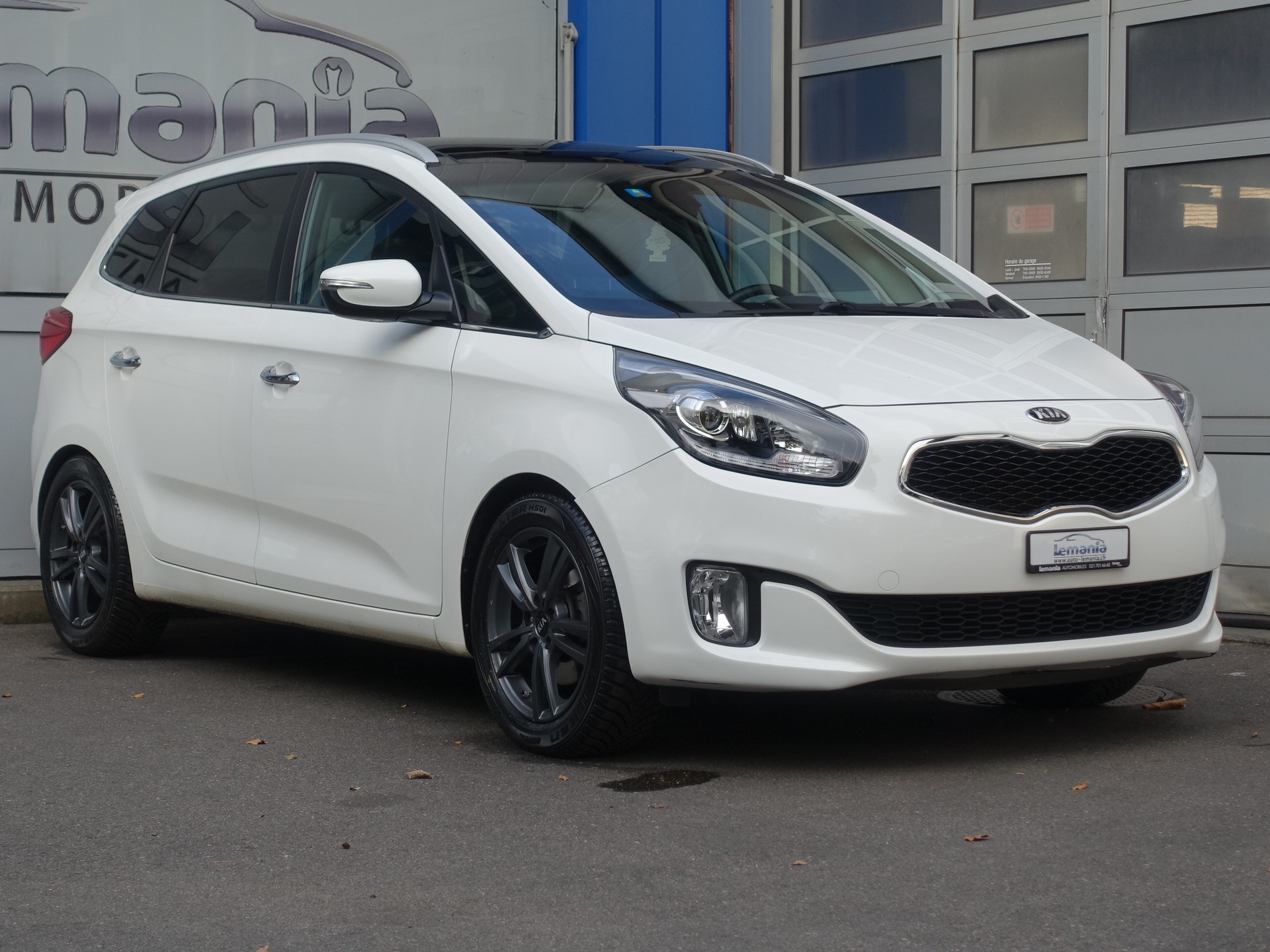 KIA Carens 1.7 CRDi Style DCT-image-0