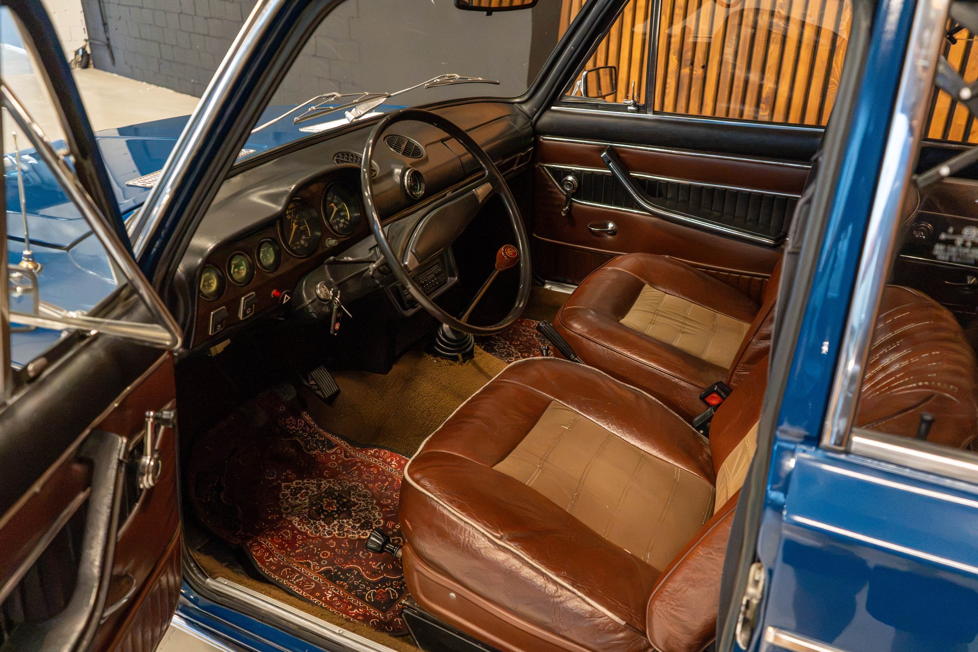 LADA 2103-image-9