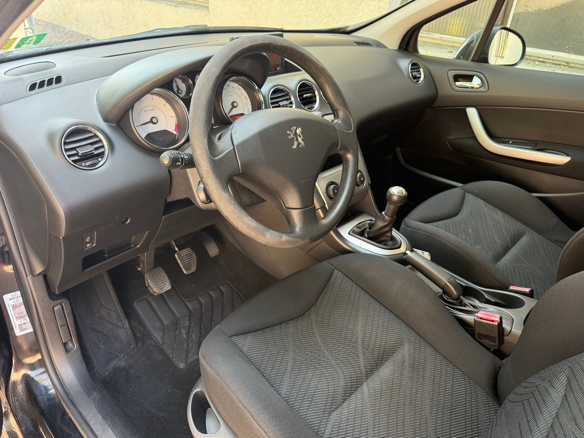 PEUGEOT 308 1.4 16V VTI Trendy-image-7