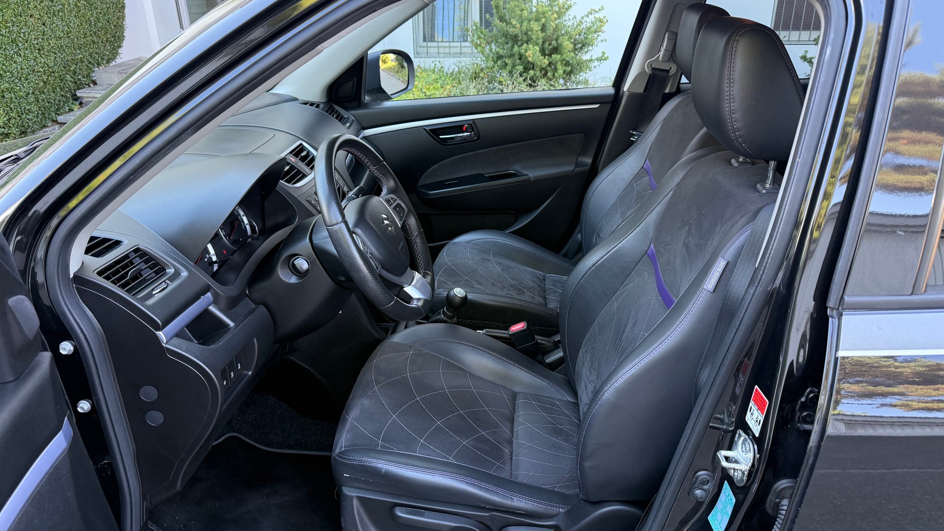 SUZUKI Swift 1.2i 16V Sergio Cellano Top 4x4-image-8