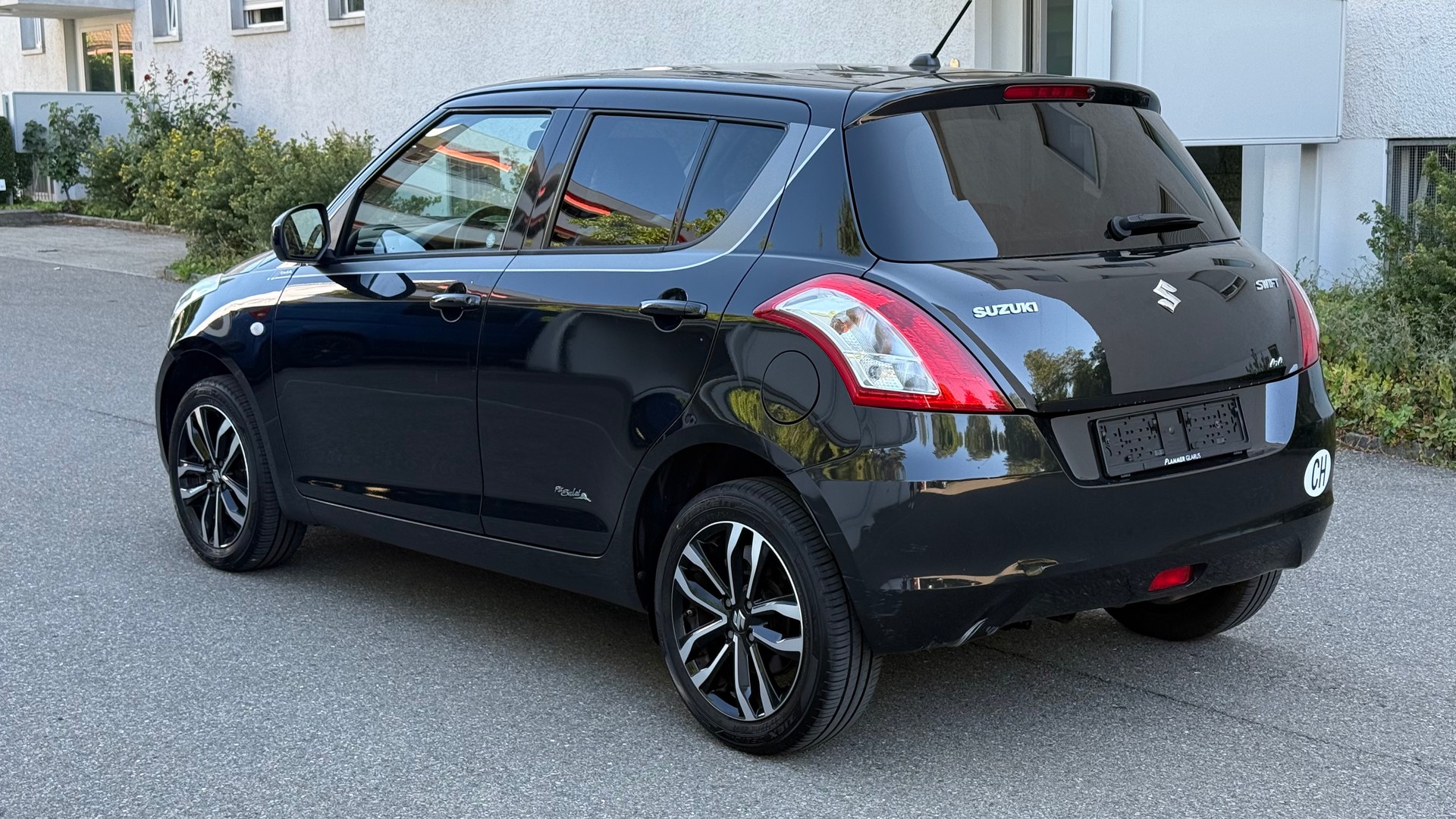 SUZUKI Swift 1.2i 16V Sergio Cellano Top 4x4-image-6