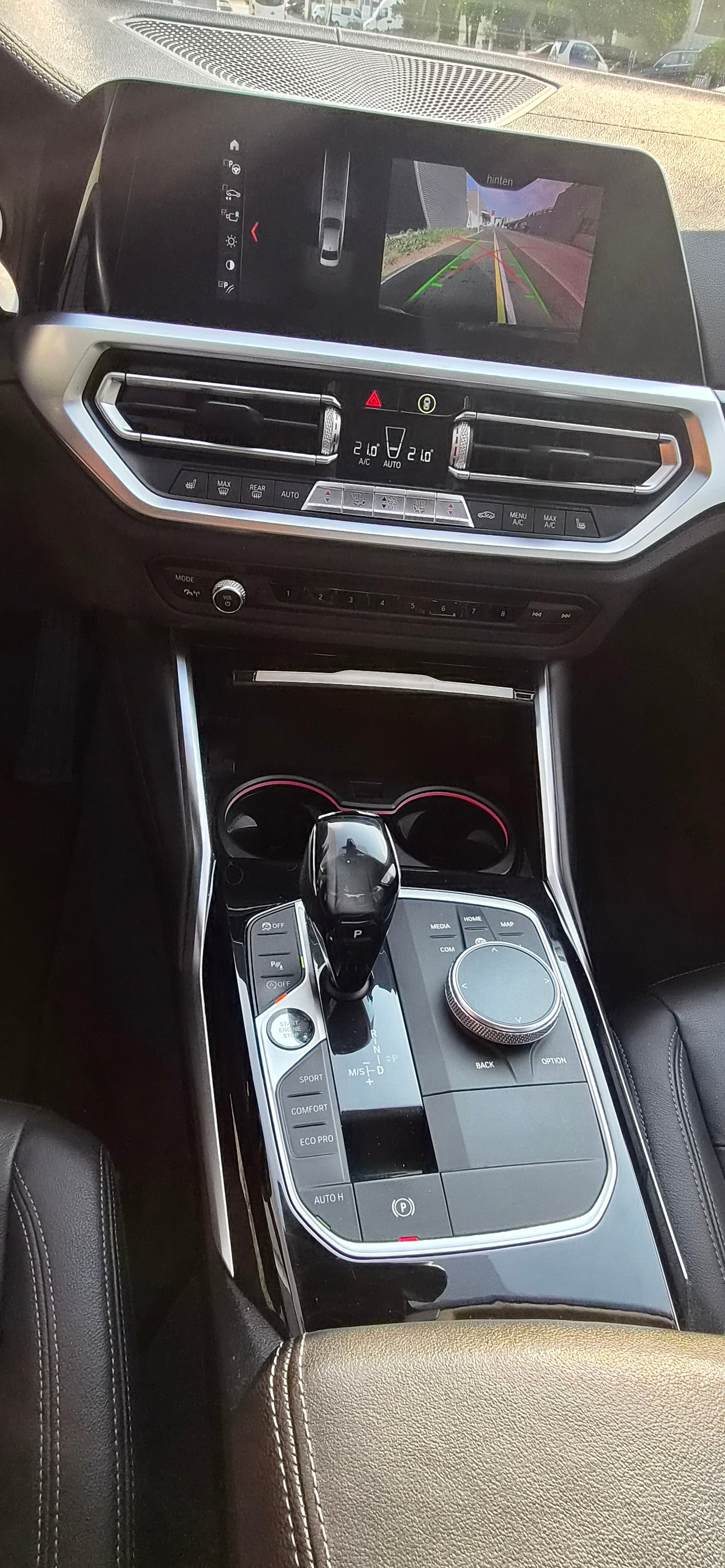 BMW 320d-image-5