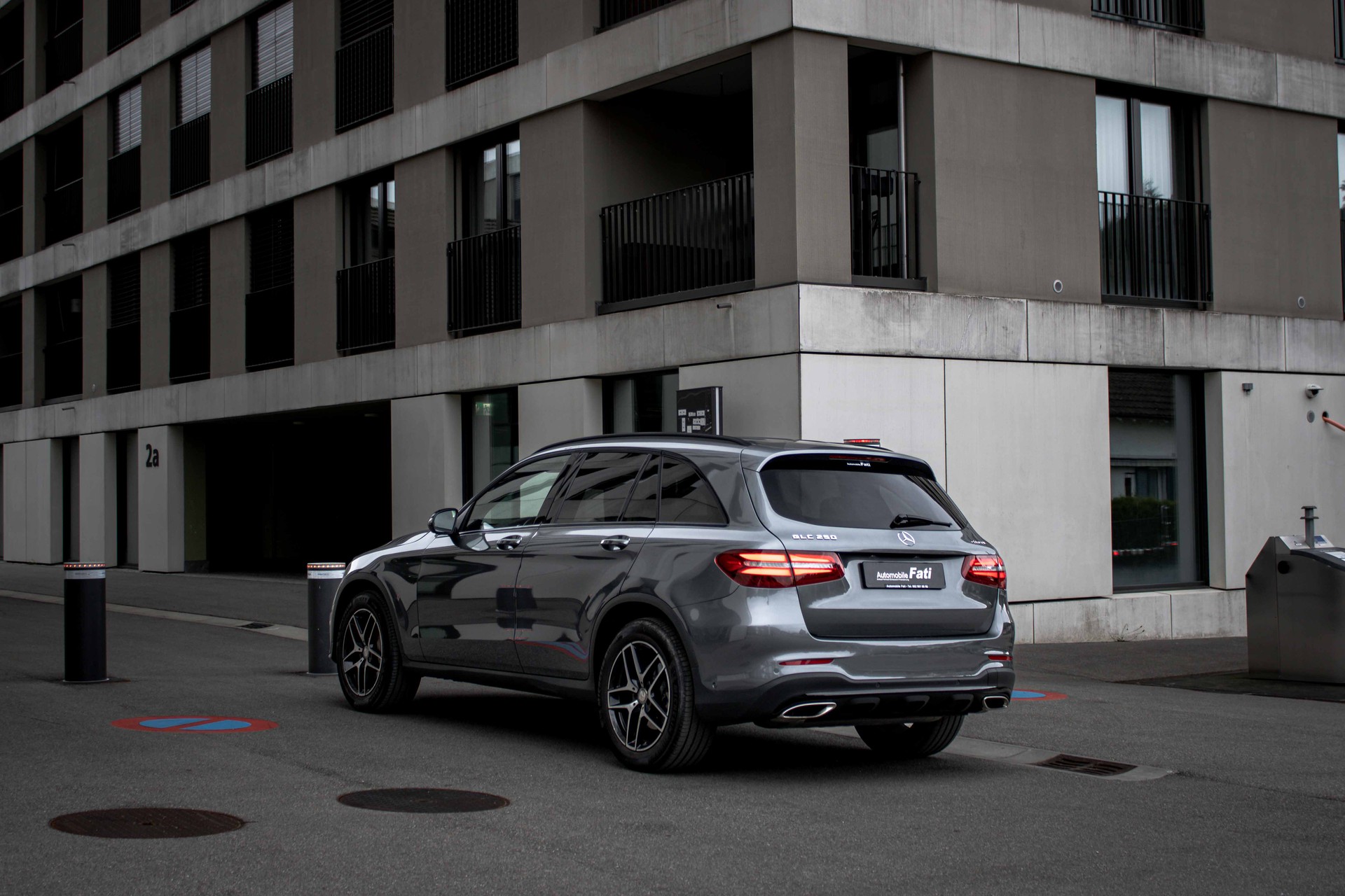 MERCEDES-BENZ GLC 250 AMG Line 4Matic 9G-Tronic-image-1
