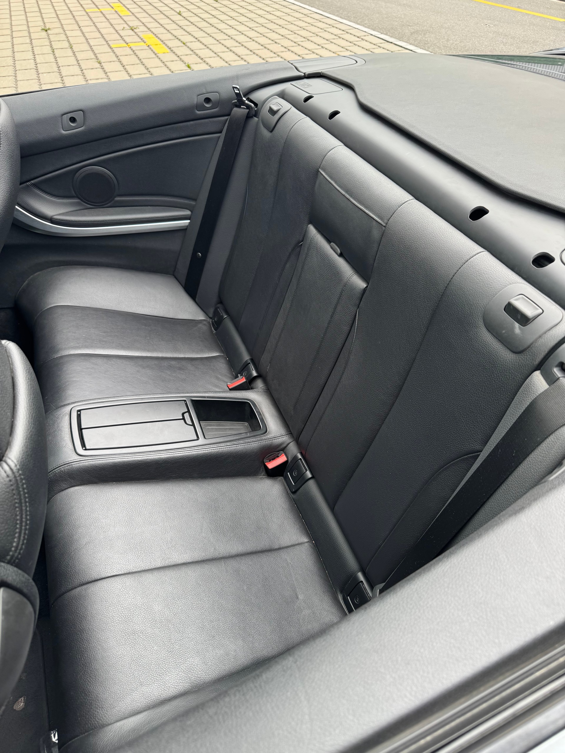 BMW 440i Cabriolet xDrive M Sport Individual Steptronic-image-10
