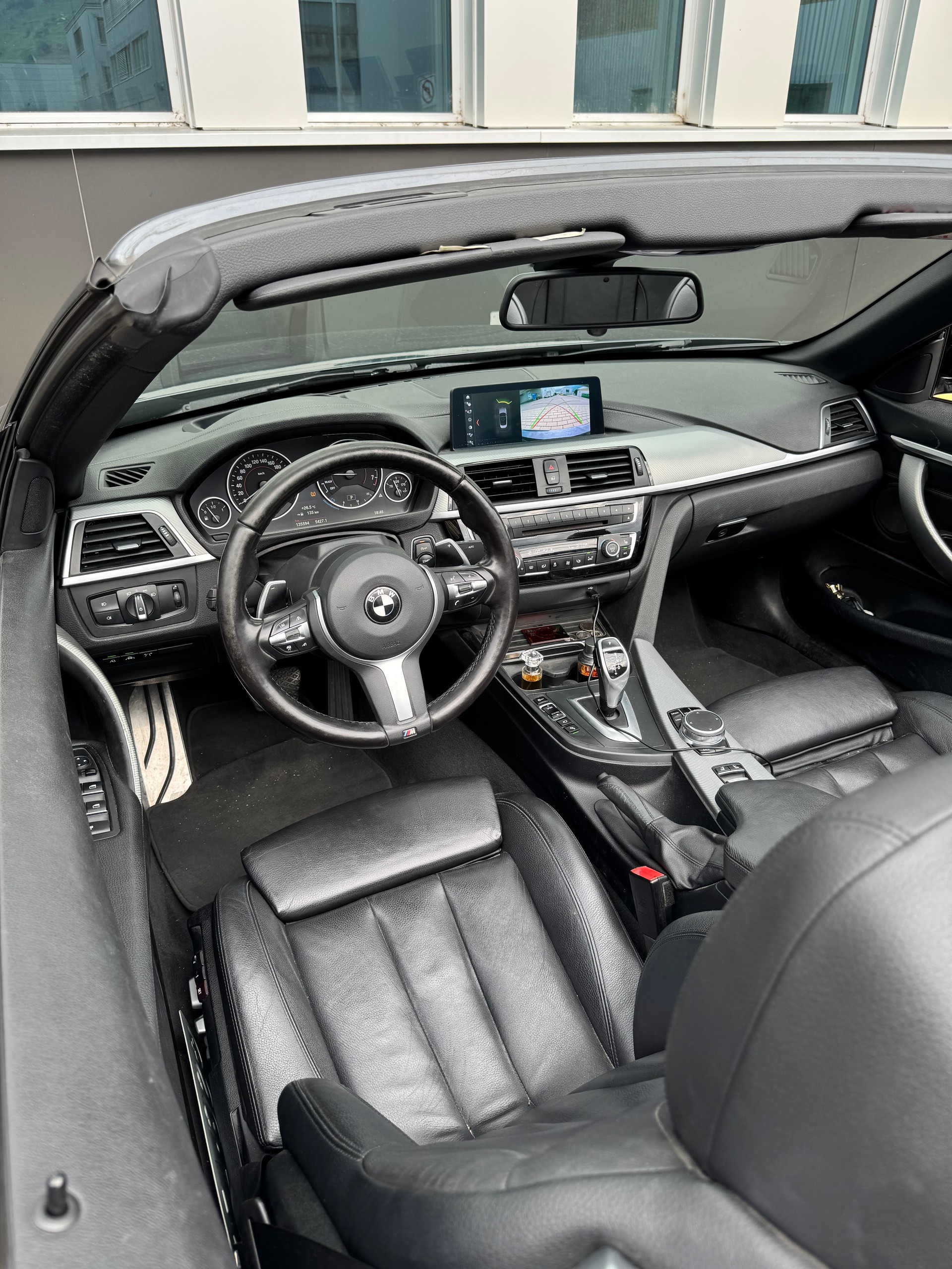 BMW 440i Cabriolet xDrive M Sport Individual Steptronic-image-6