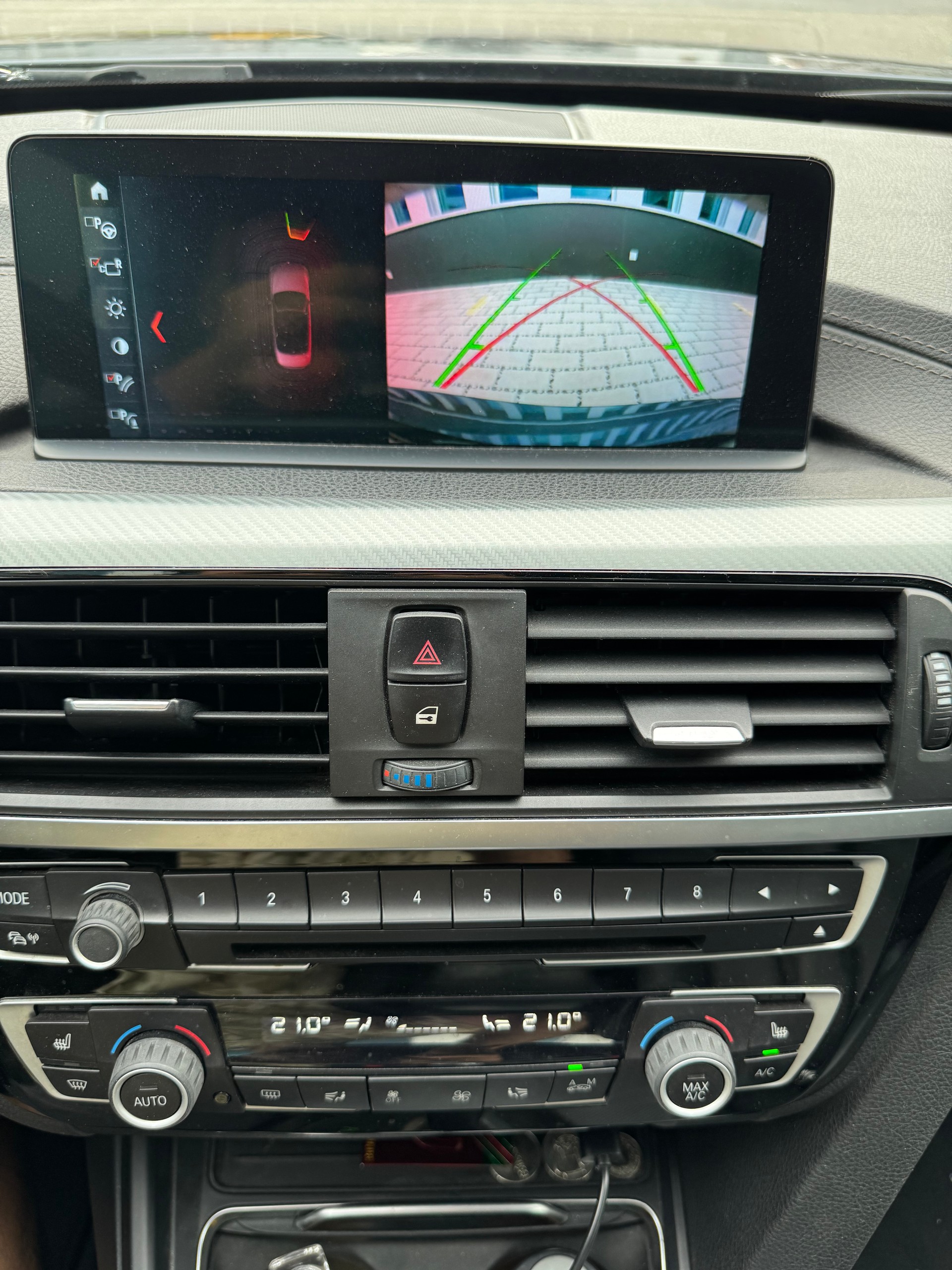 BMW 440i Cabriolet xDrive M Sport Individual Steptronic-image-9