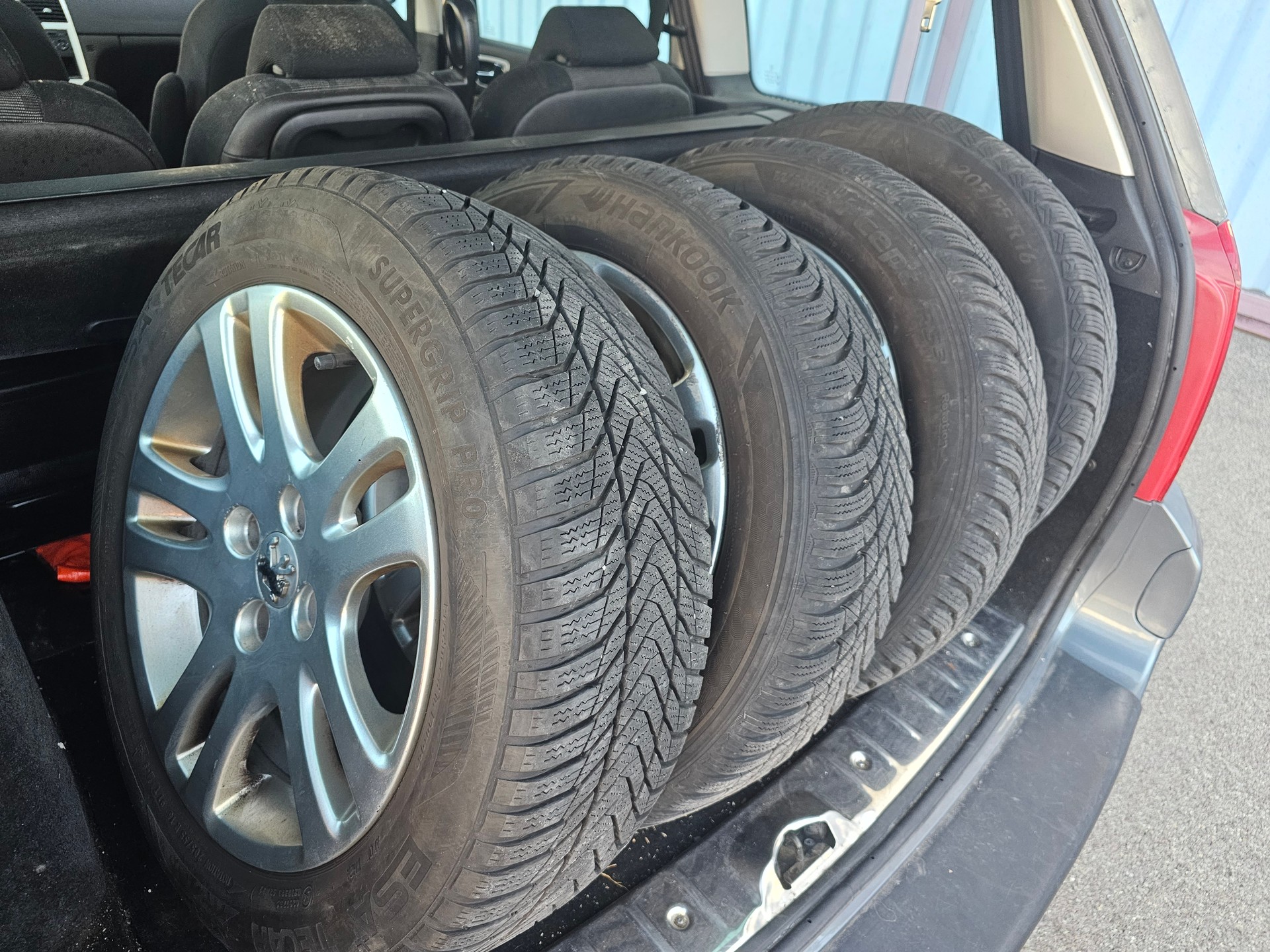 PEUGEOT 307 2.0 HDI XS-image-7