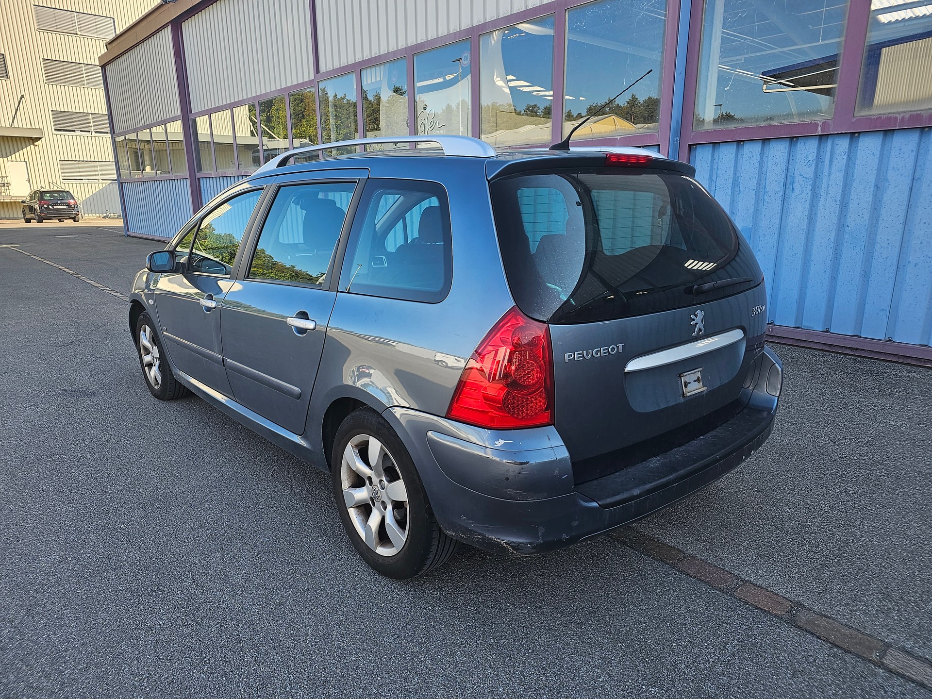 PEUGEOT 307 2.0 HDI XS-image-1