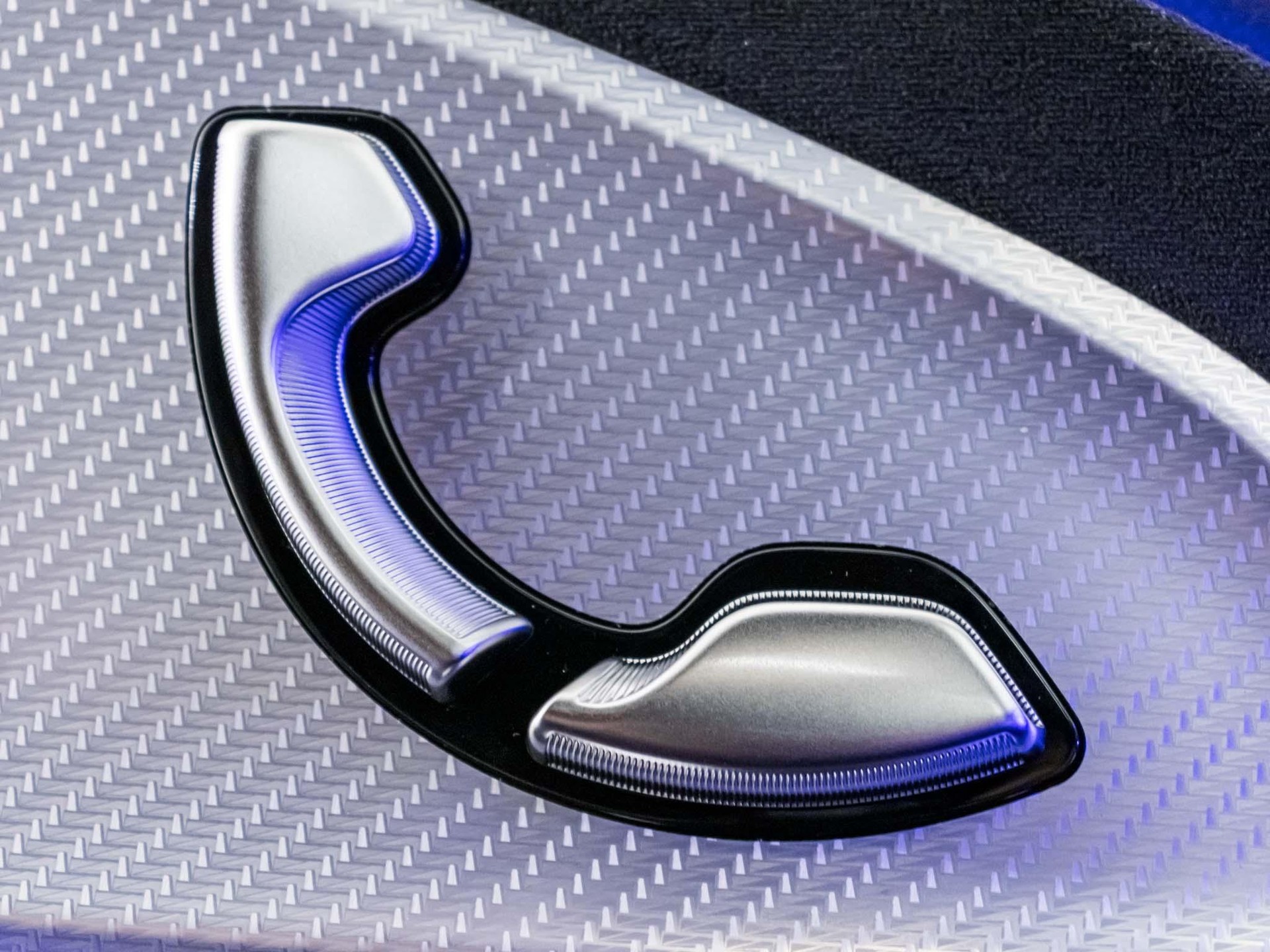 MERCEDES-BENZ CLA 220 4MATIC-image-11