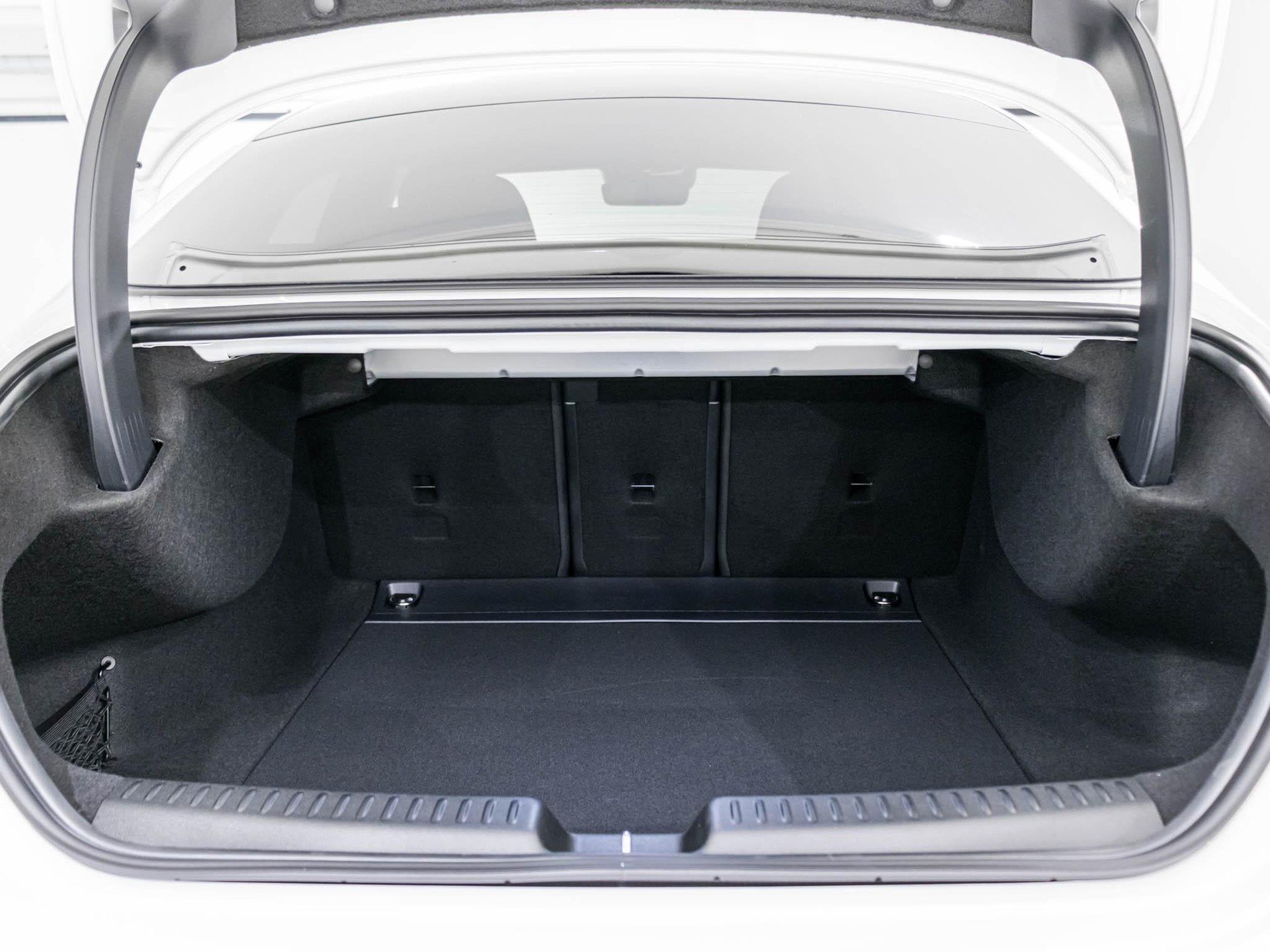 MERCEDES-BENZ CLA 220 4MATIC-image-12
