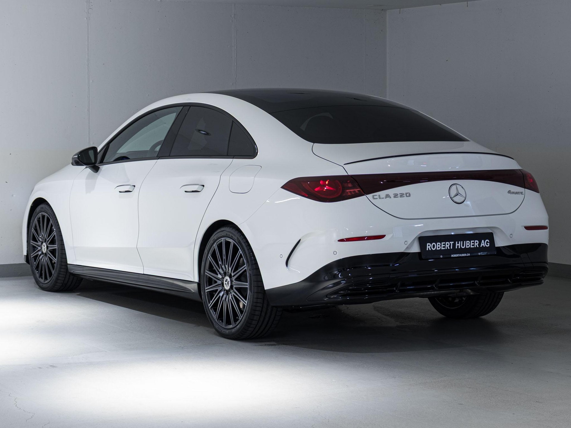MERCEDES-BENZ CLA 220 4MATIC-image-3
