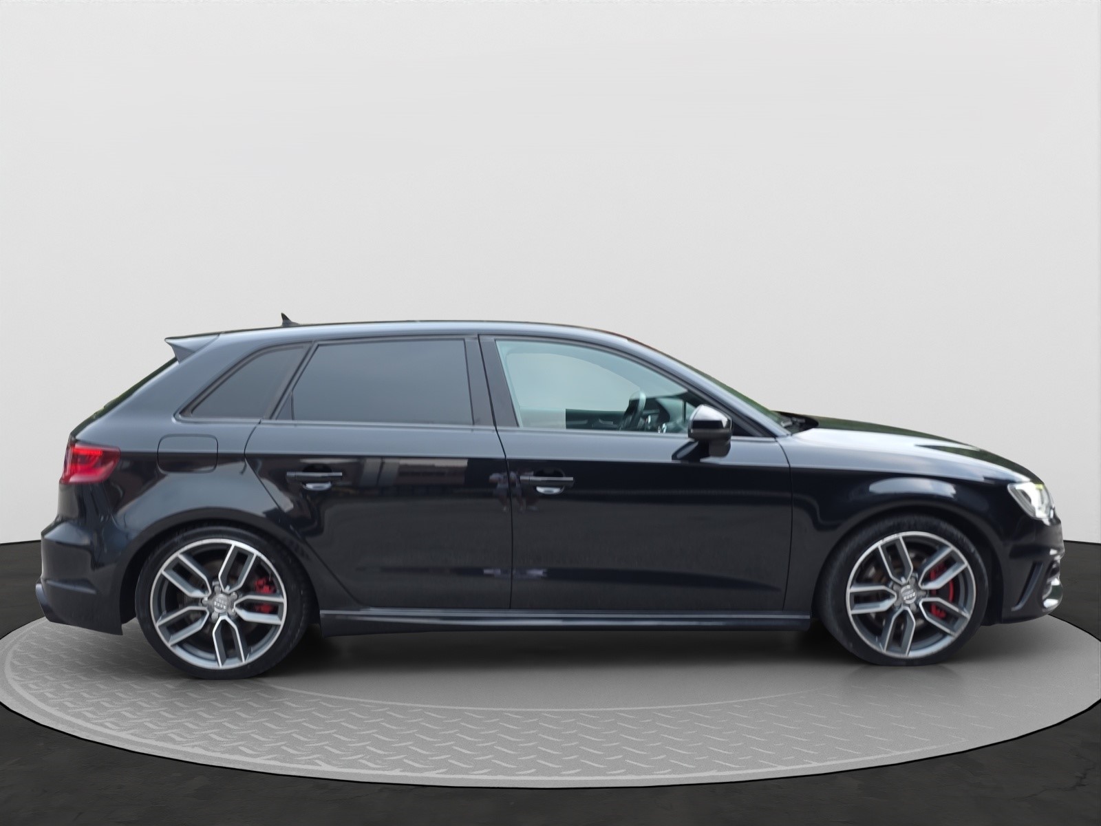AUDI S3 Sportback 2.0 TFSI quattro S-tronic-image-3