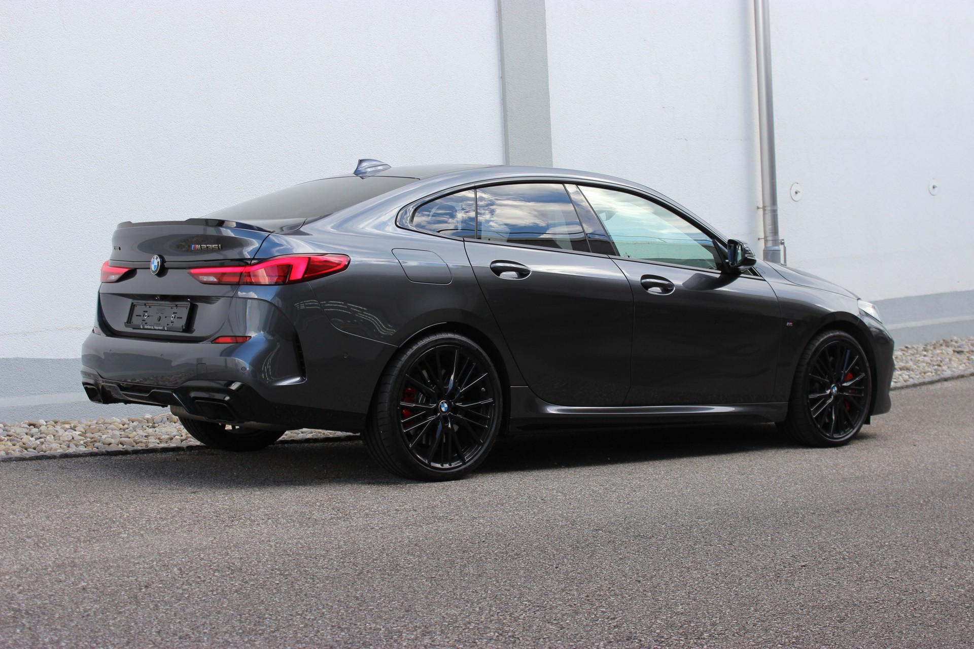 BMW M235i Gran Coupé xDrive M PERFORMANCE PAKET-image-2