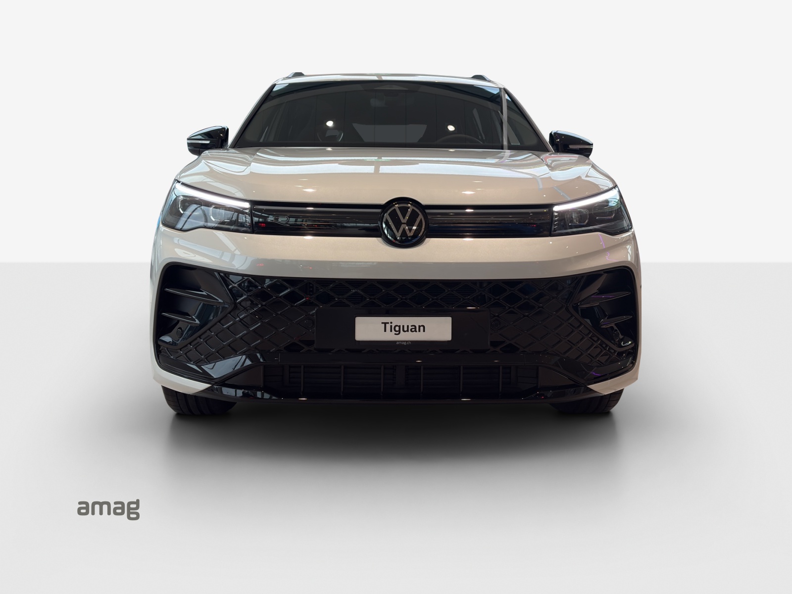 VW Tiguan 2.0 TSI DSG R-Line 4Motion-image-5