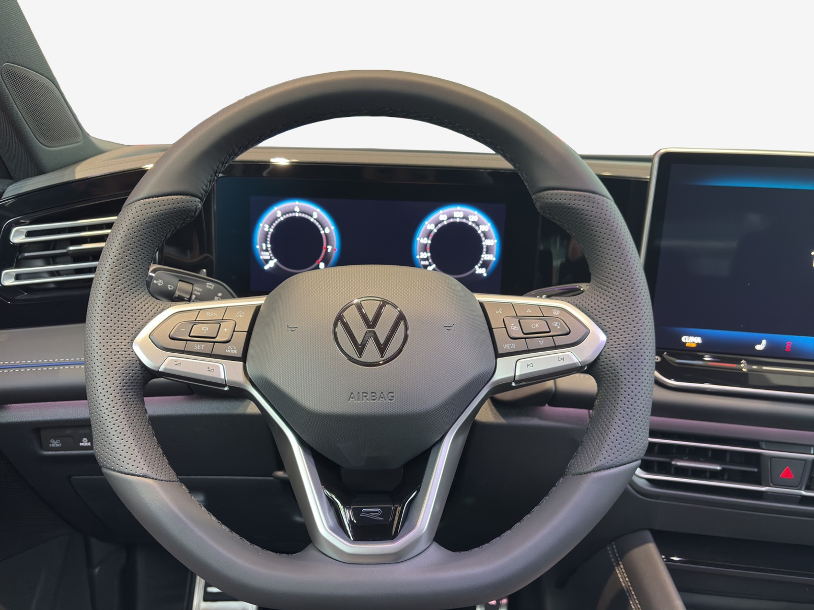 VW Tiguan 2.0 TSI DSG R-Line 4Motion-image-8