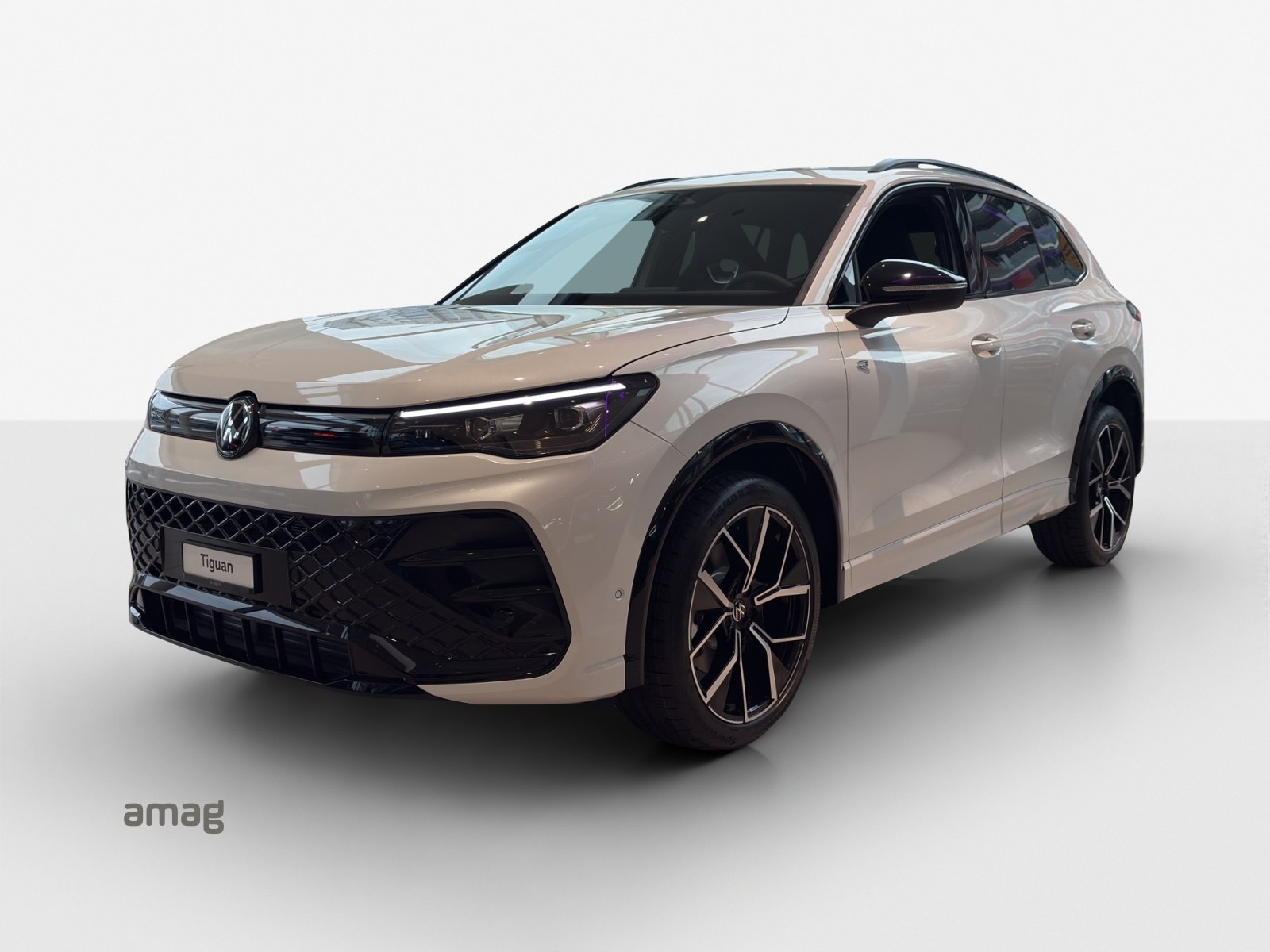 VW Tiguan 2.0 TSI DSG R-Line 4Motion-image-0