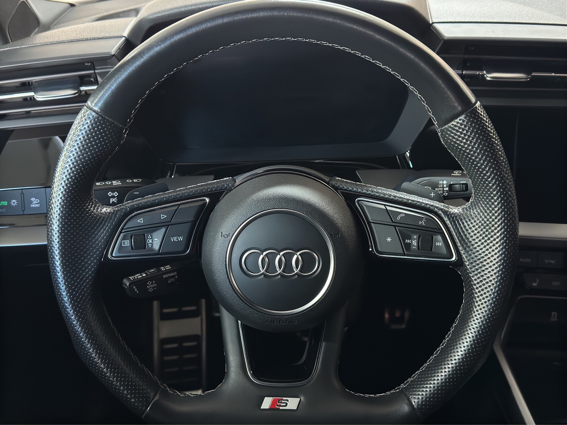 AUDI A3 Limousine 35 TFSI S-Line S-tronic "Navi- Virtual Cockpit Plus"-image-10