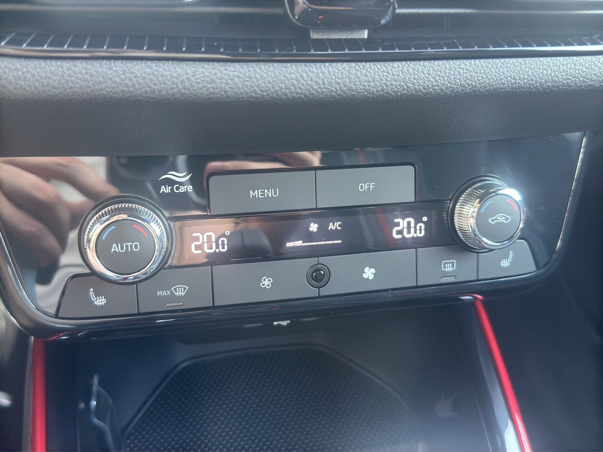 SKODA Fabia 1.5 TSI Monte Carlo DSG Automat 5 Jahre Werksgarantie!-image-24