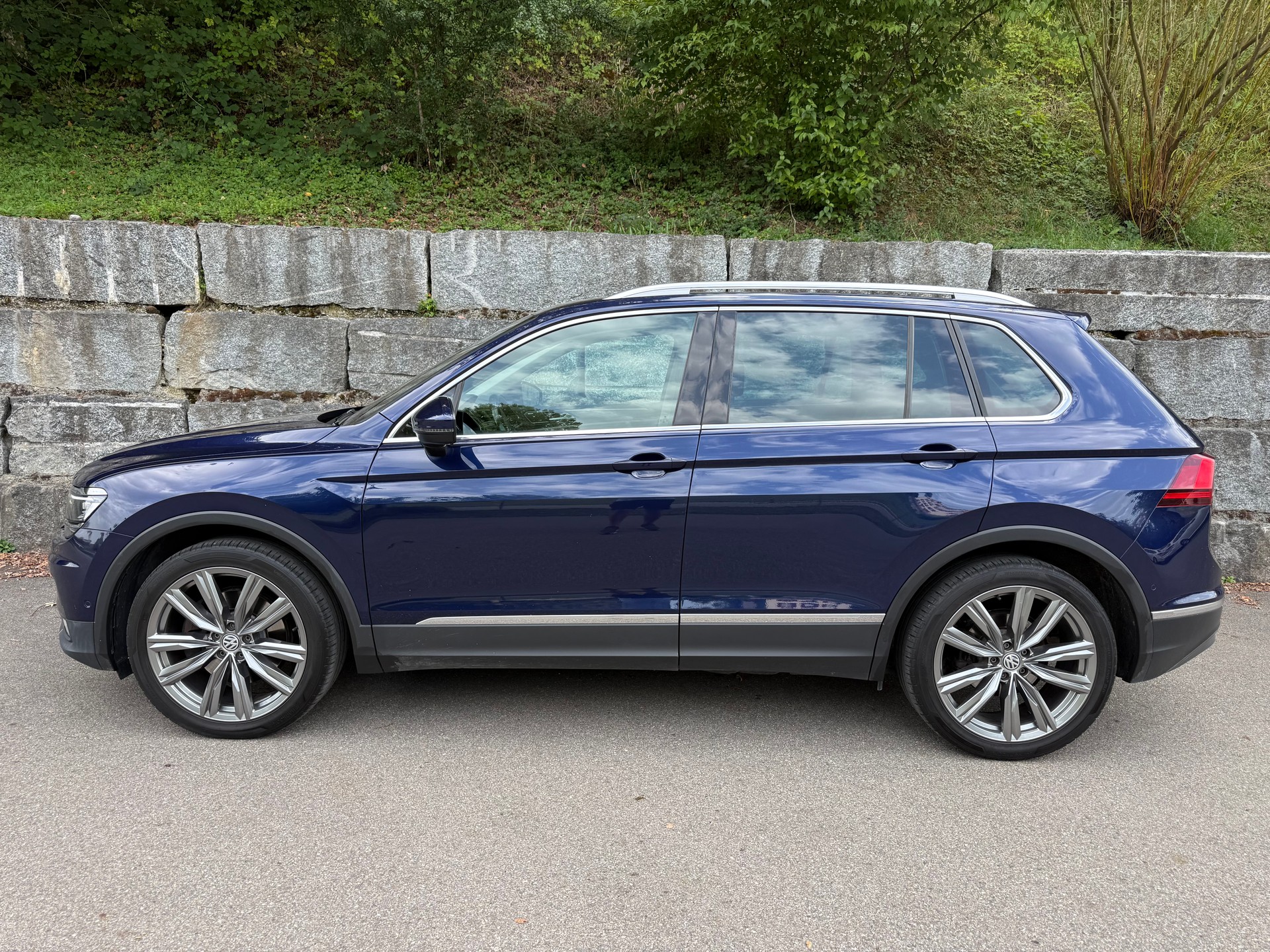VW Tiguan 2.0 TDI SCR Highline 4Motion DSG-image-12