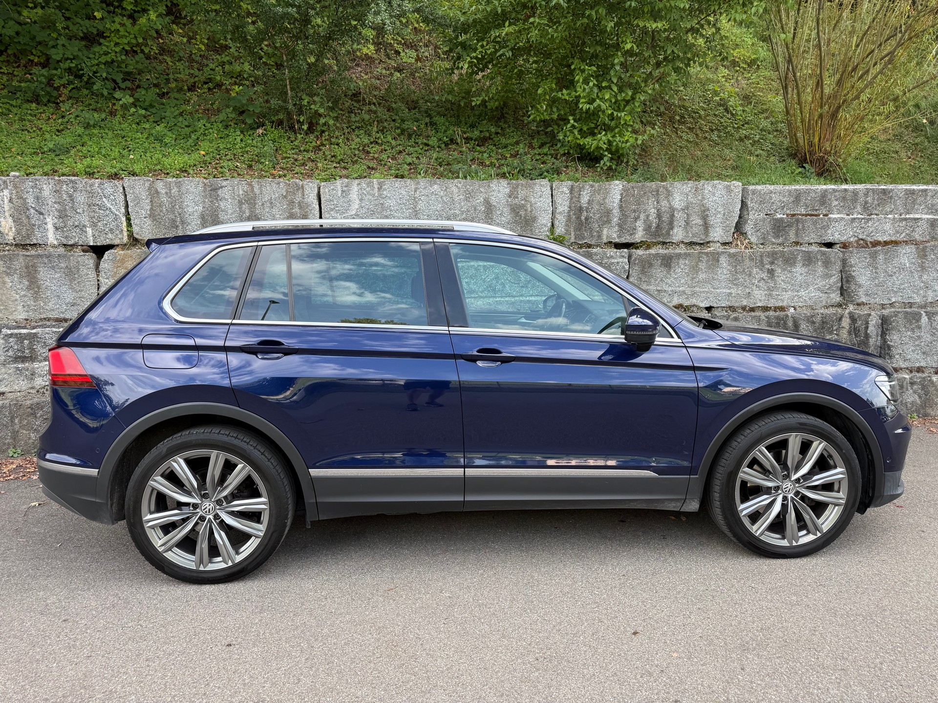 VW Tiguan 2.0 TDI SCR Highline 4Motion DSG-image-11
