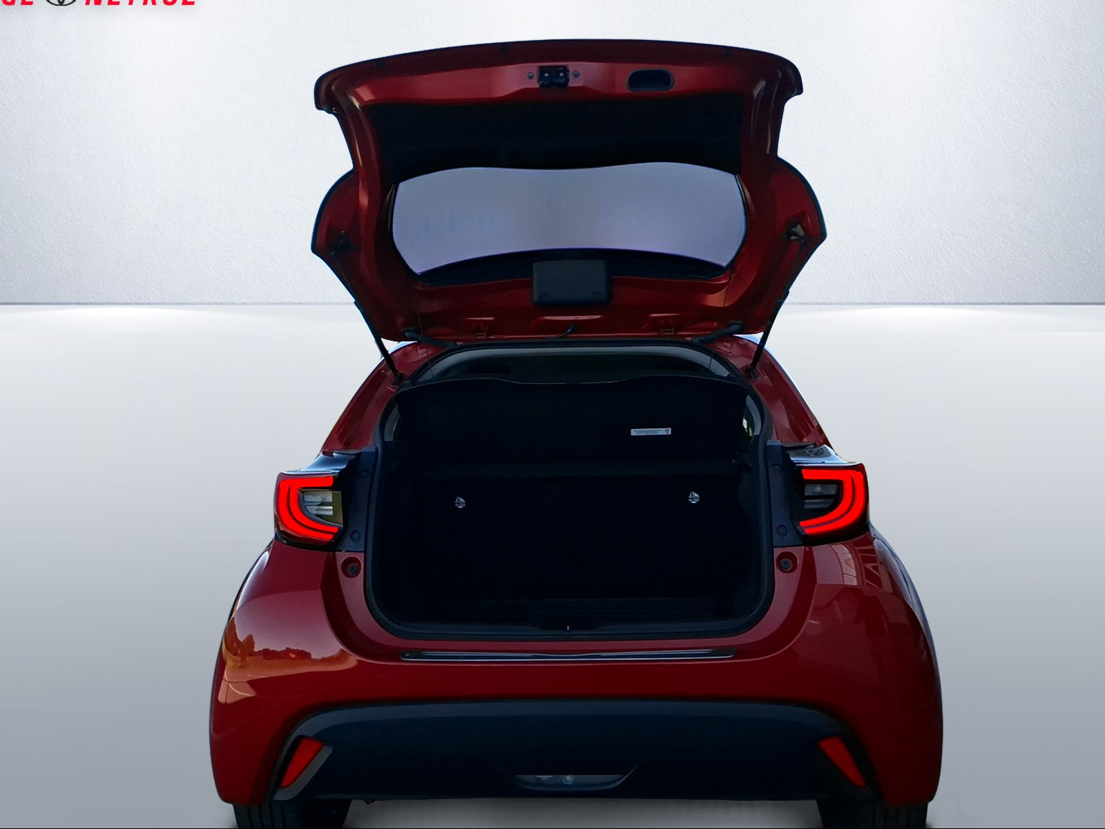 TOYOTA Yaris 1.5 Trend e-CVT-image-4