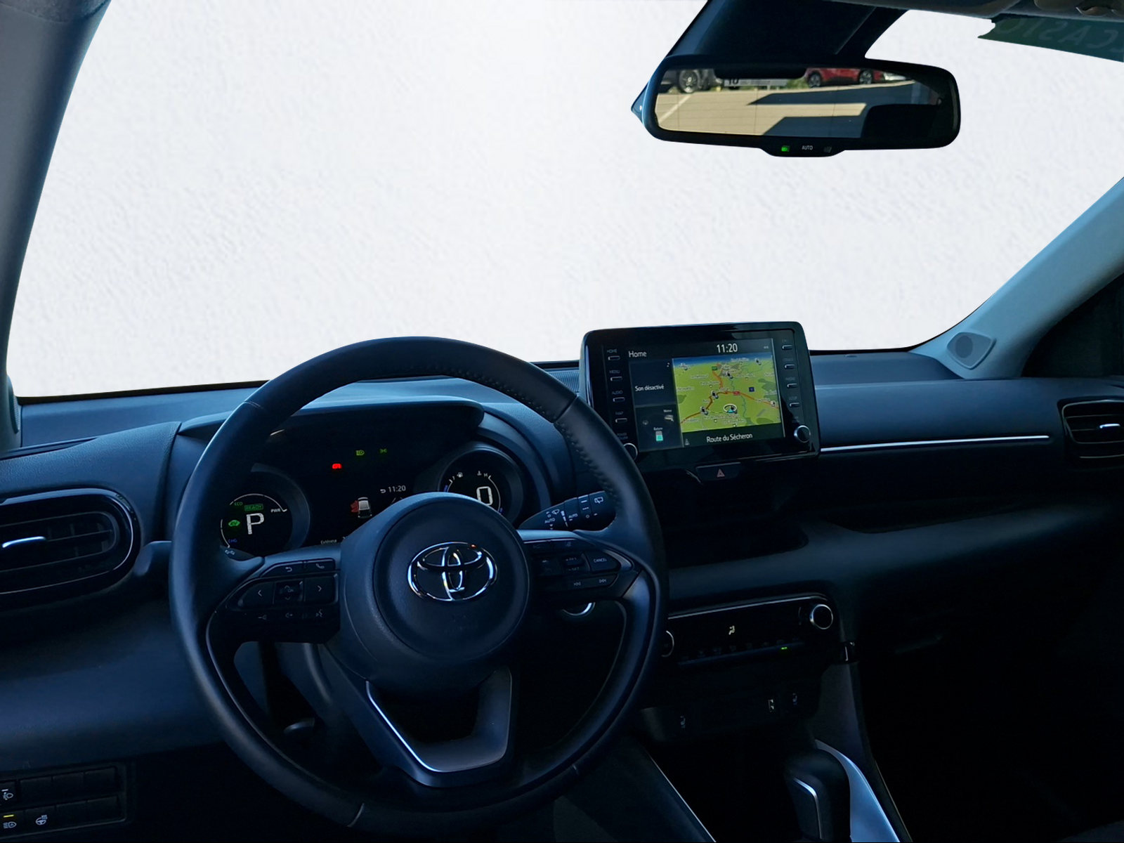 TOYOTA Yaris 1.5 Trend e-CVT-image-9