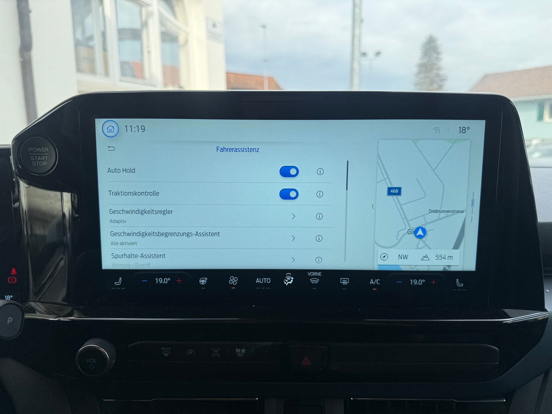 FORD Tourneo Bus 340 L1H1 PHEV Active-image-18