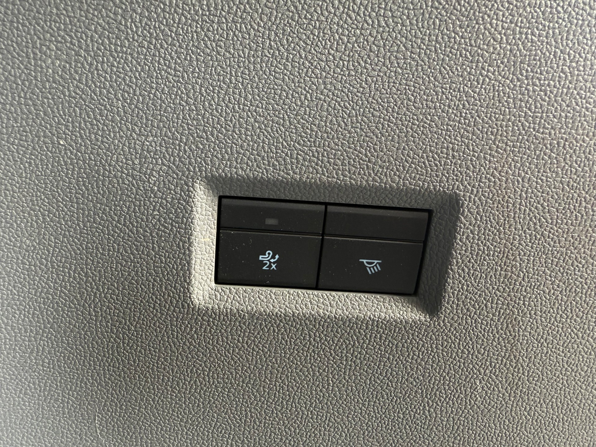 FORD Tourneo Bus 340 L1H1 PHEV Active-image-7